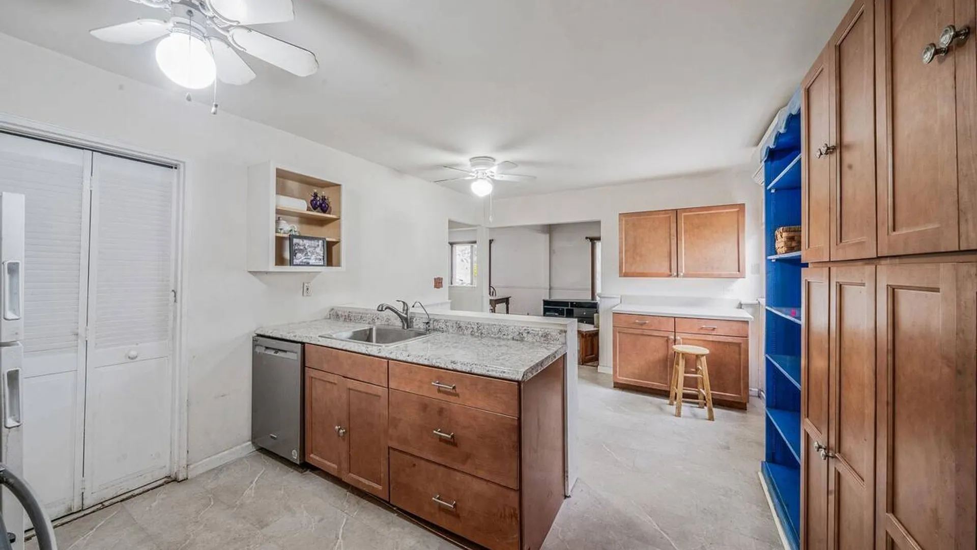 Property at 35 Mercury Avenue, East Patchogue, NY 11772 11