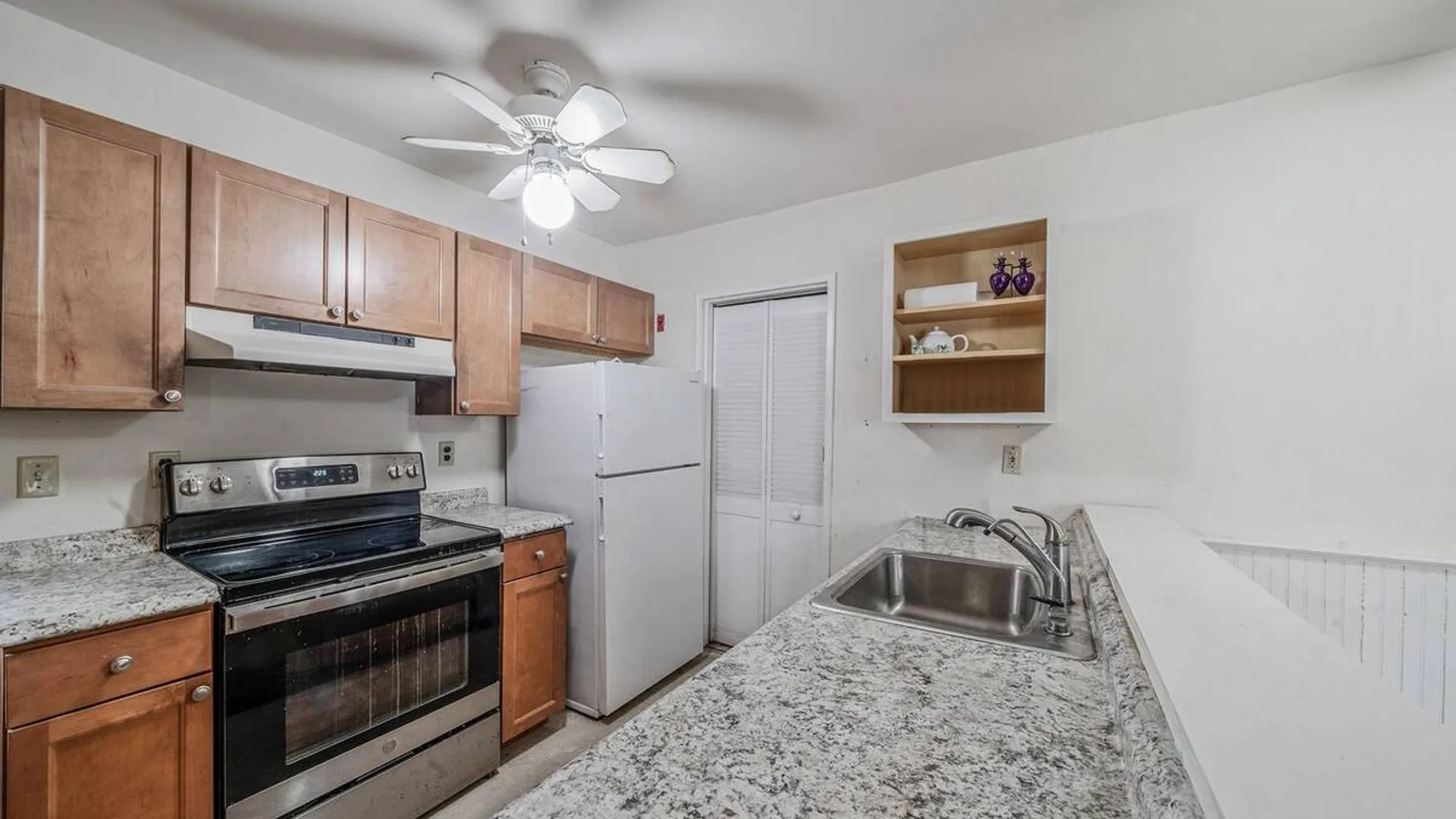 Property at 35 Mercury Avenue, East Patchogue, NY 11772 10