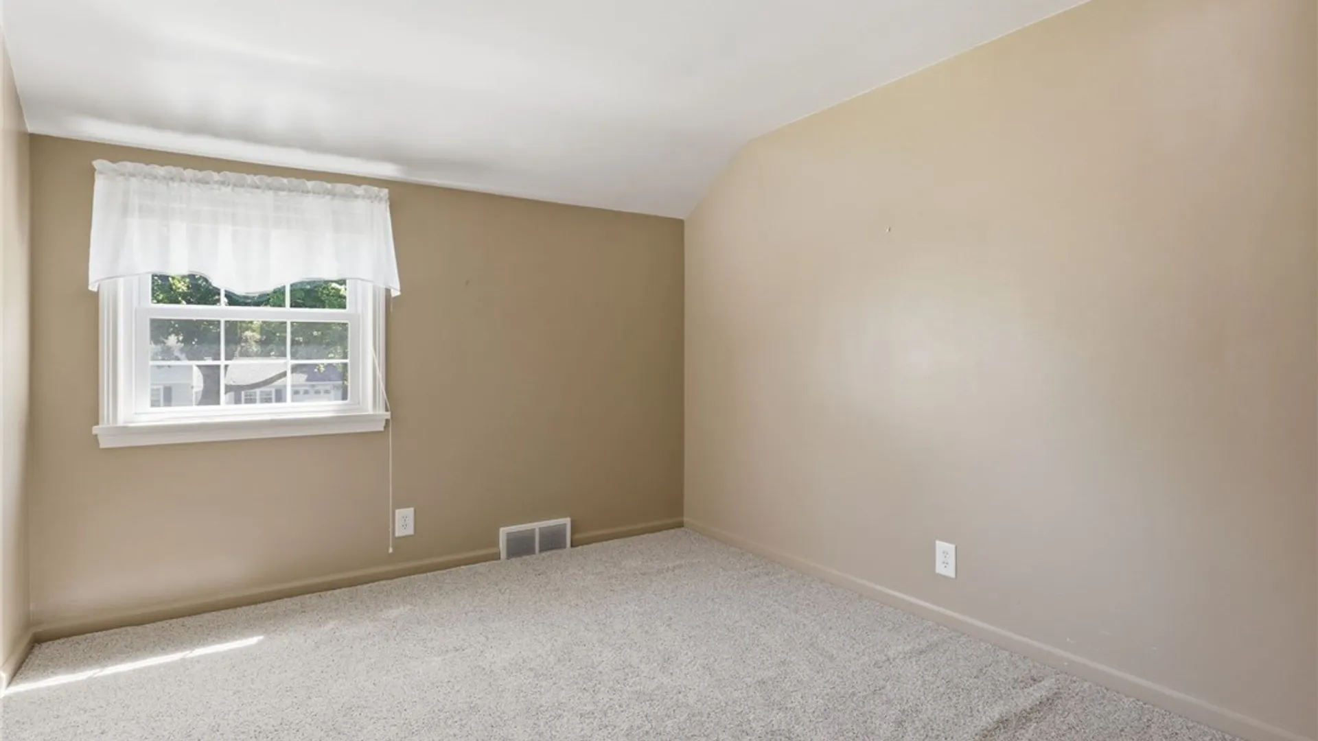 Property at 25 Maryvale Drive, Webster, NY 14580 28