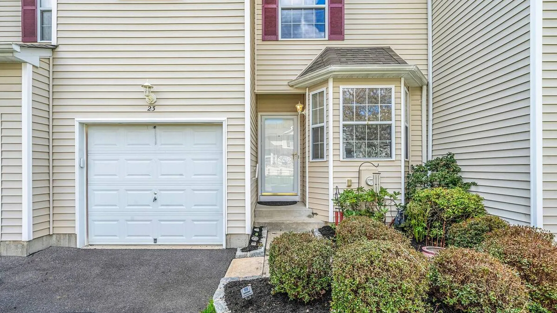 Property at 23 Cranberry Circle, Medford, NY 11763 3