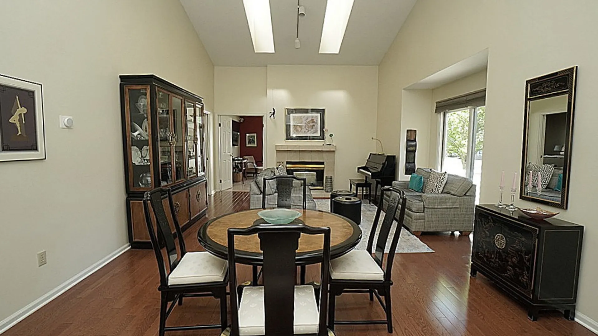 Property at 10 Sweet Bay Lane, Amherst, NY 14221 14