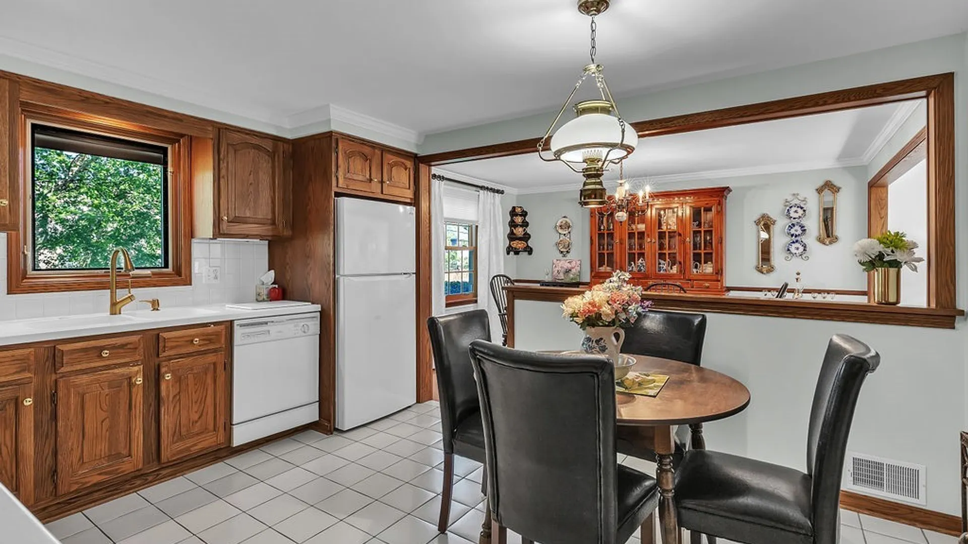 Property at 3 Barnett Drive, West Seneca, NY 14224 11