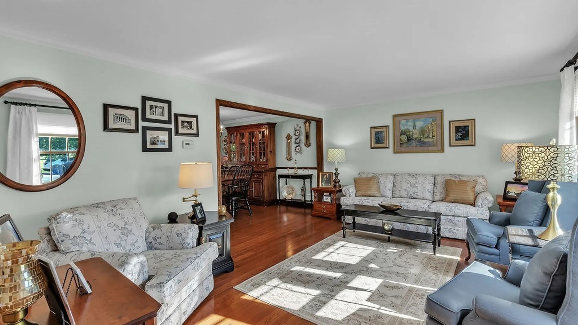 Property at 3 Barnett Drive, West Seneca, NY 14224 4