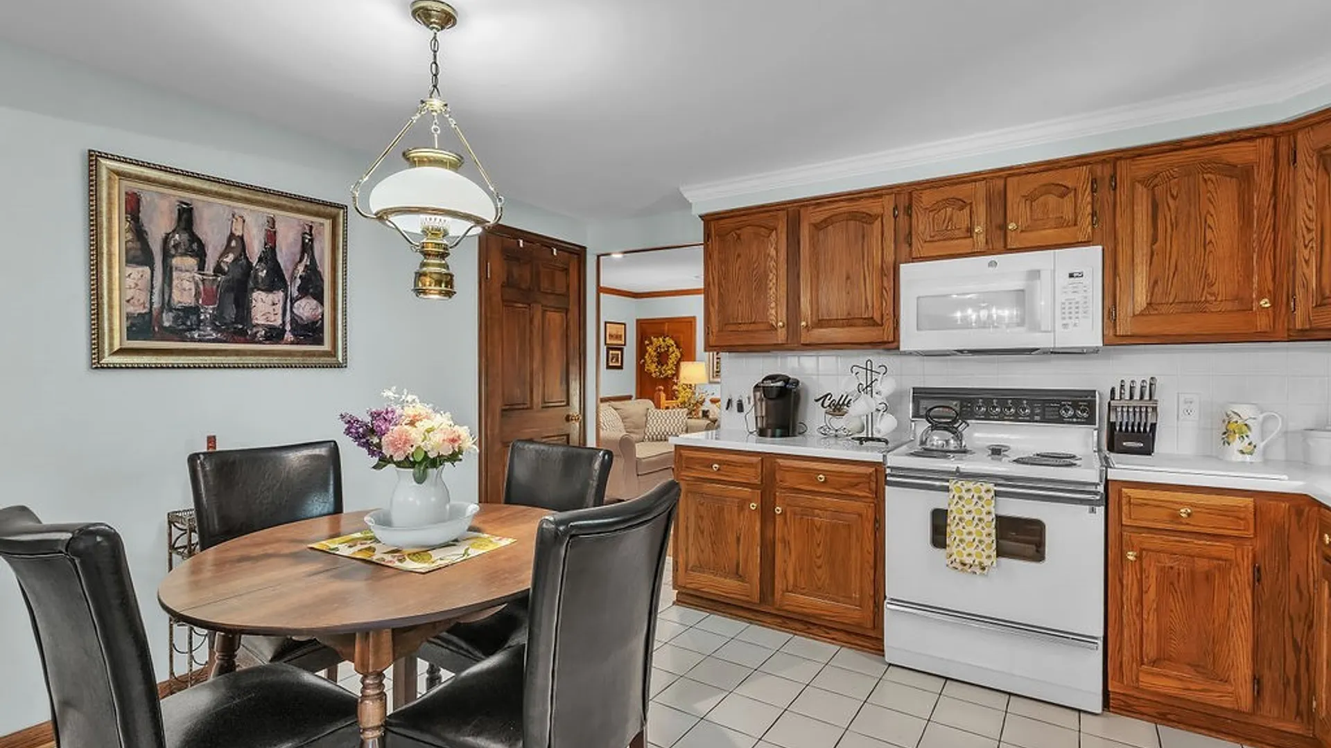 Property at 3 Barnett Drive, West Seneca, NY 14224 9