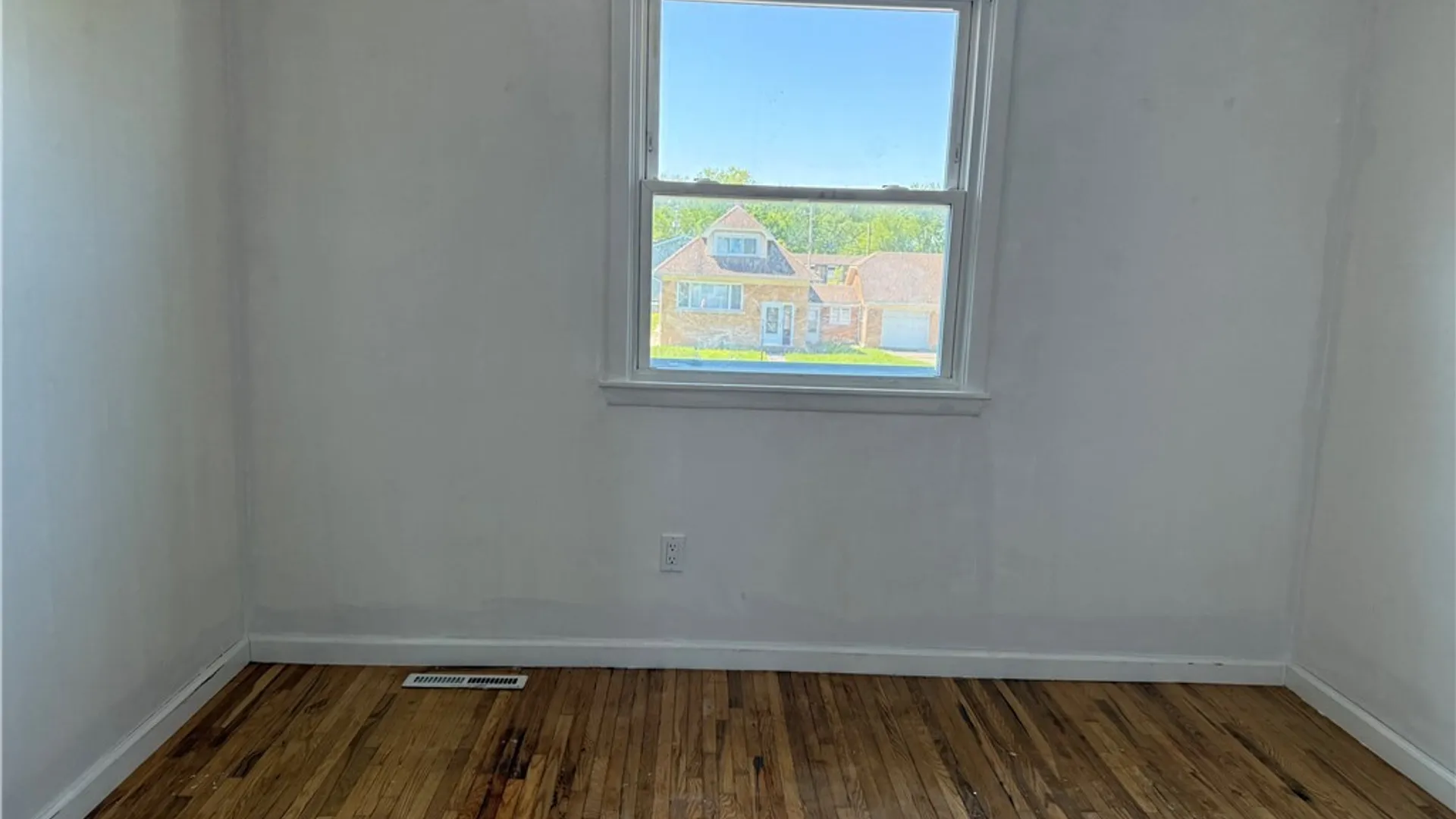 Property at 42 Viola Drive, Cheektowaga, NY 14227 14