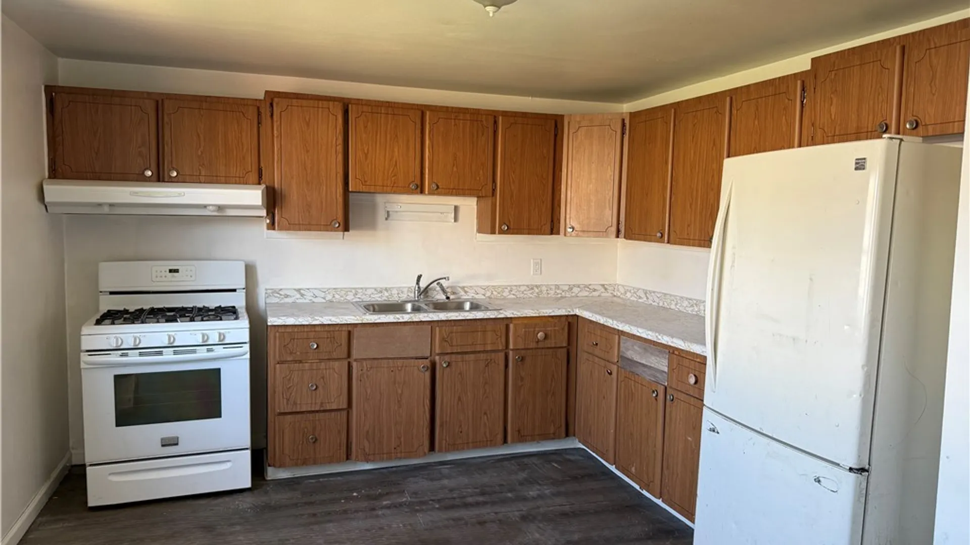 Property at 42 Viola Drive, Cheektowaga, NY 14227 5