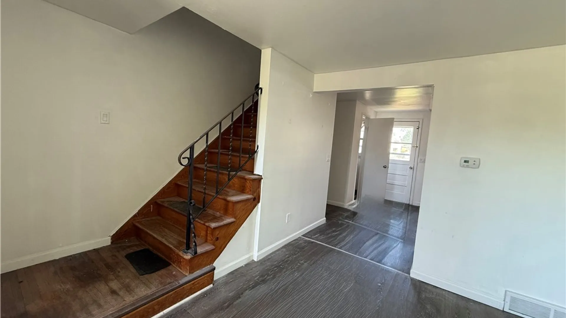 Property at 42 Viola Drive, Cheektowaga, NY 14227 6