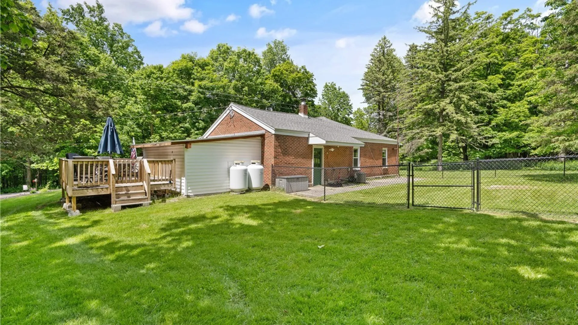 Property at 2696 Lyons Road, Camillus, NY 13031 21