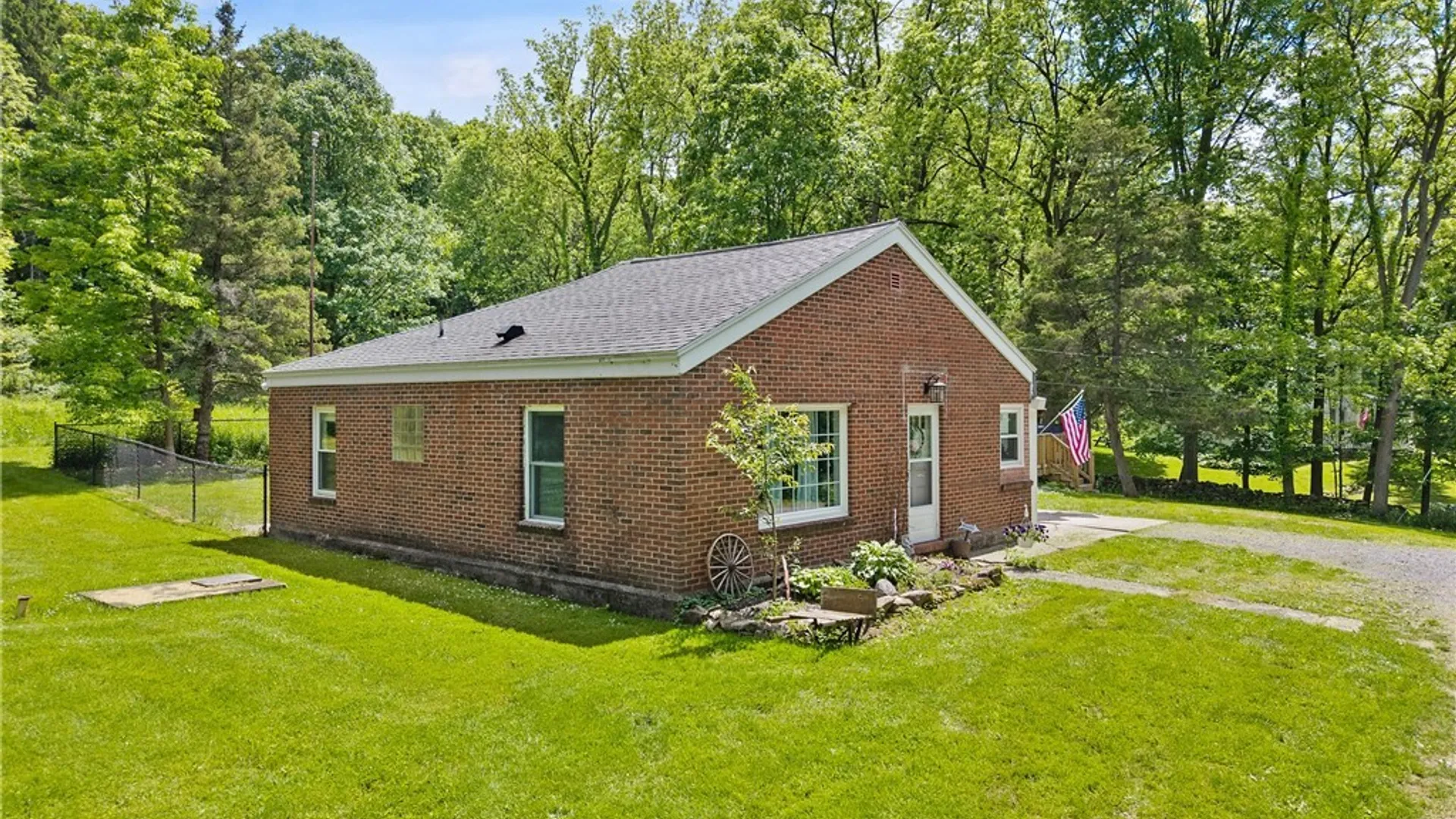 Property at 2696 Lyons Road, Camillus, NY 13031 23