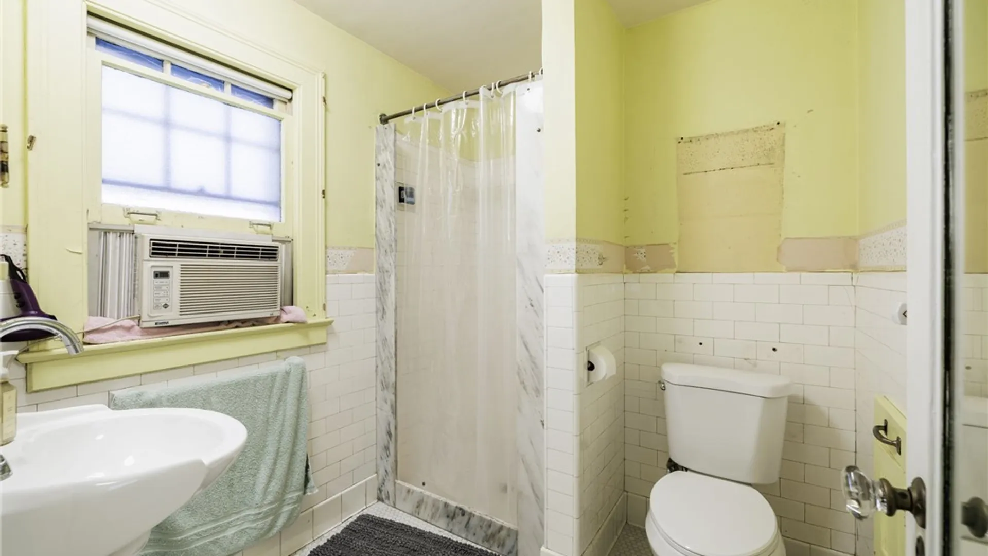 Property at 336 Canterbury Road, Rochester, NY 14607 7