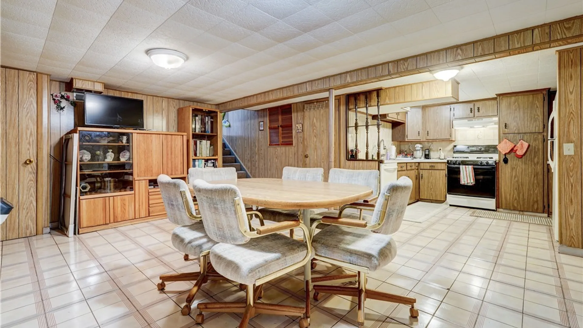 Property at 7 Flamingo Dr, Gates, NY 14624 27