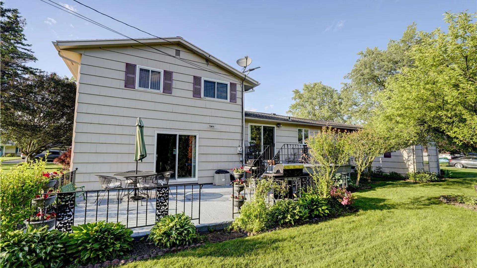 Property at 7 Flamingo Dr, Gates, NY 14624 33