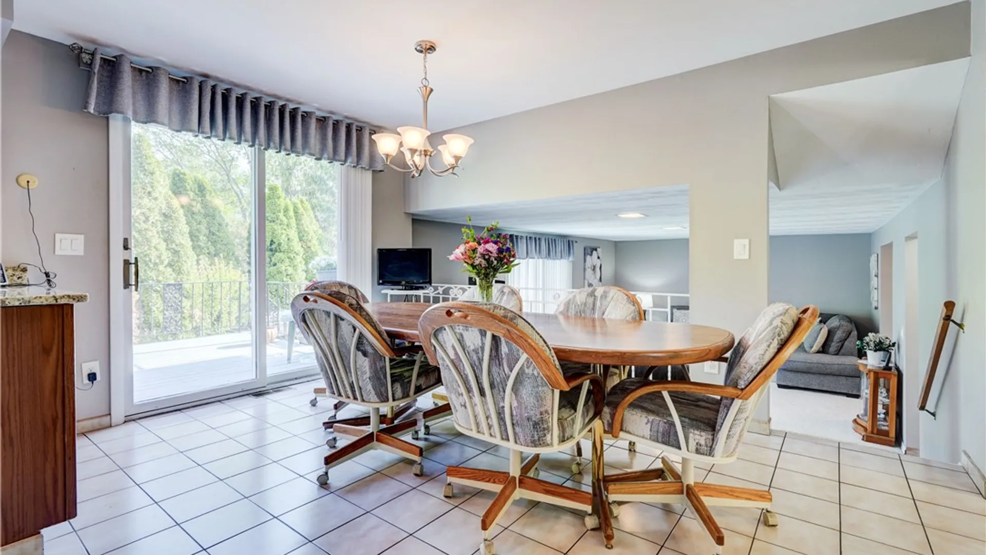 Property at 7 Flamingo Dr, Gates, NY 14624 8