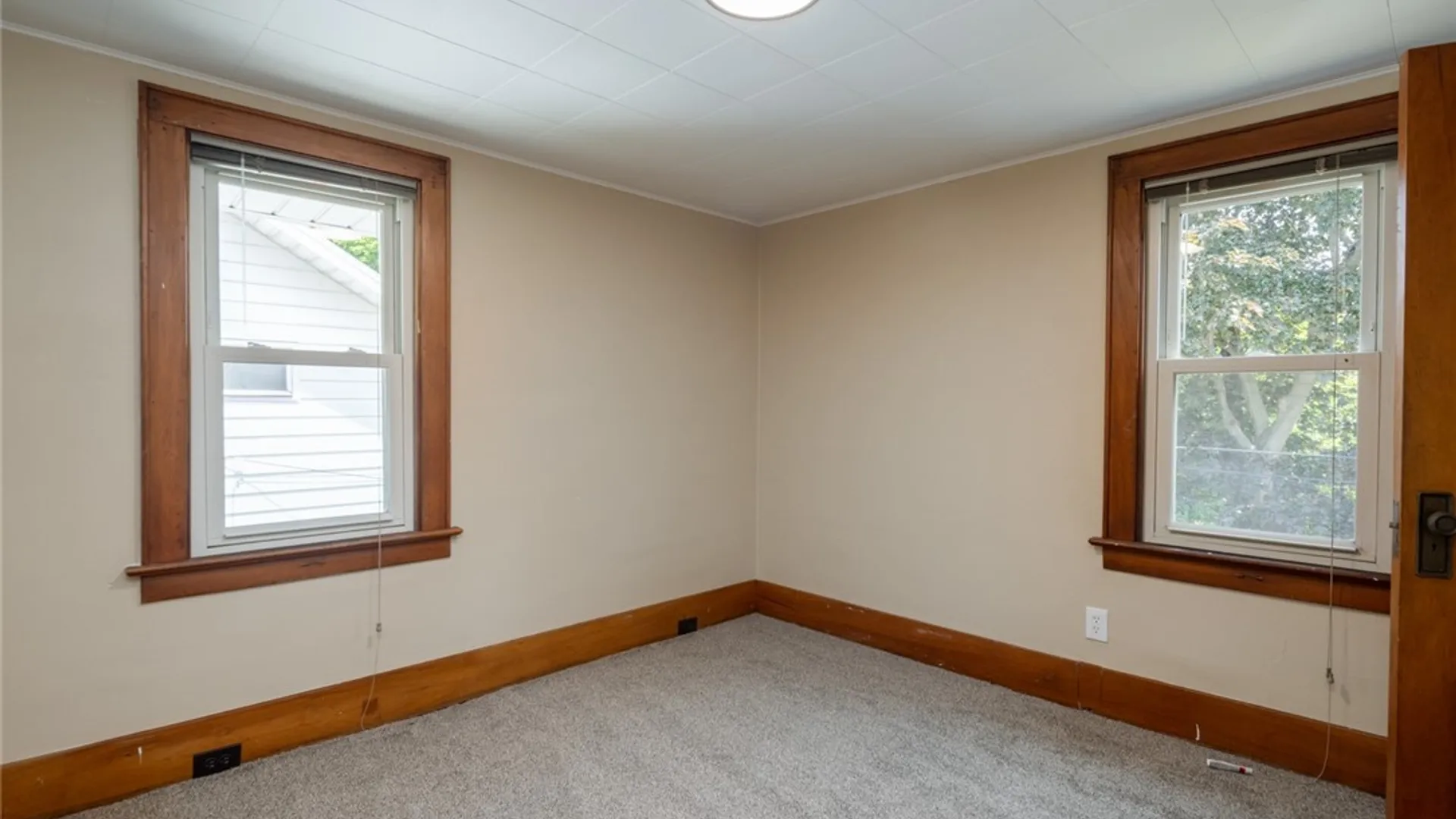 Property at 100 Rockview Terrace, Rochester, NY 14606 15