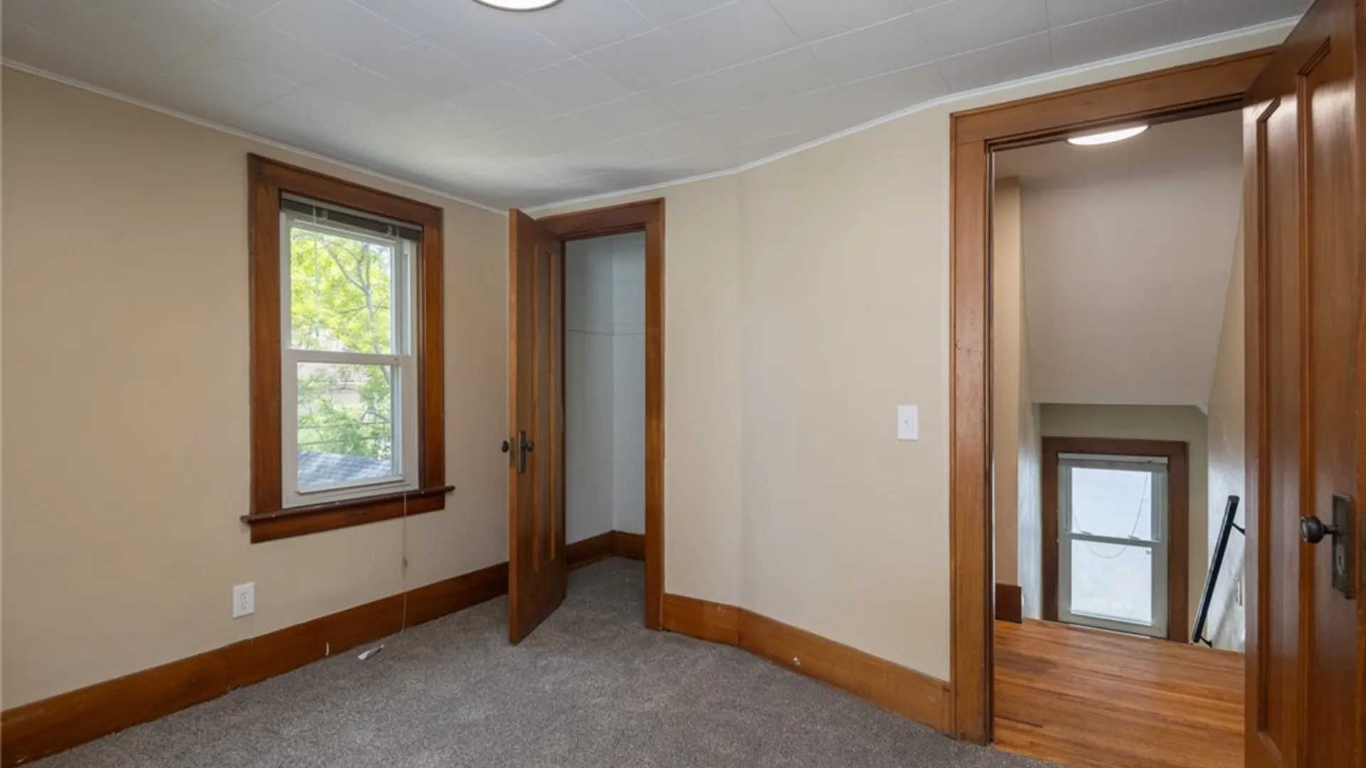 Property at 100 Rockview Terrace, Rochester, NY 14606 16