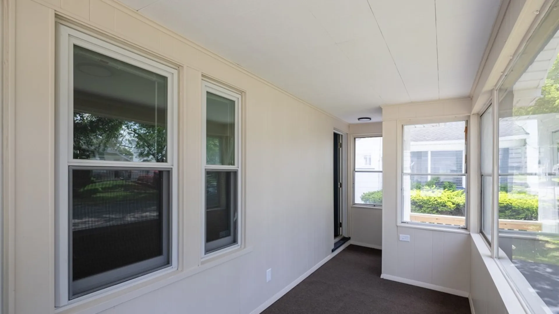 Property at 100 Rockview Terrace, Rochester, NY 14606 3