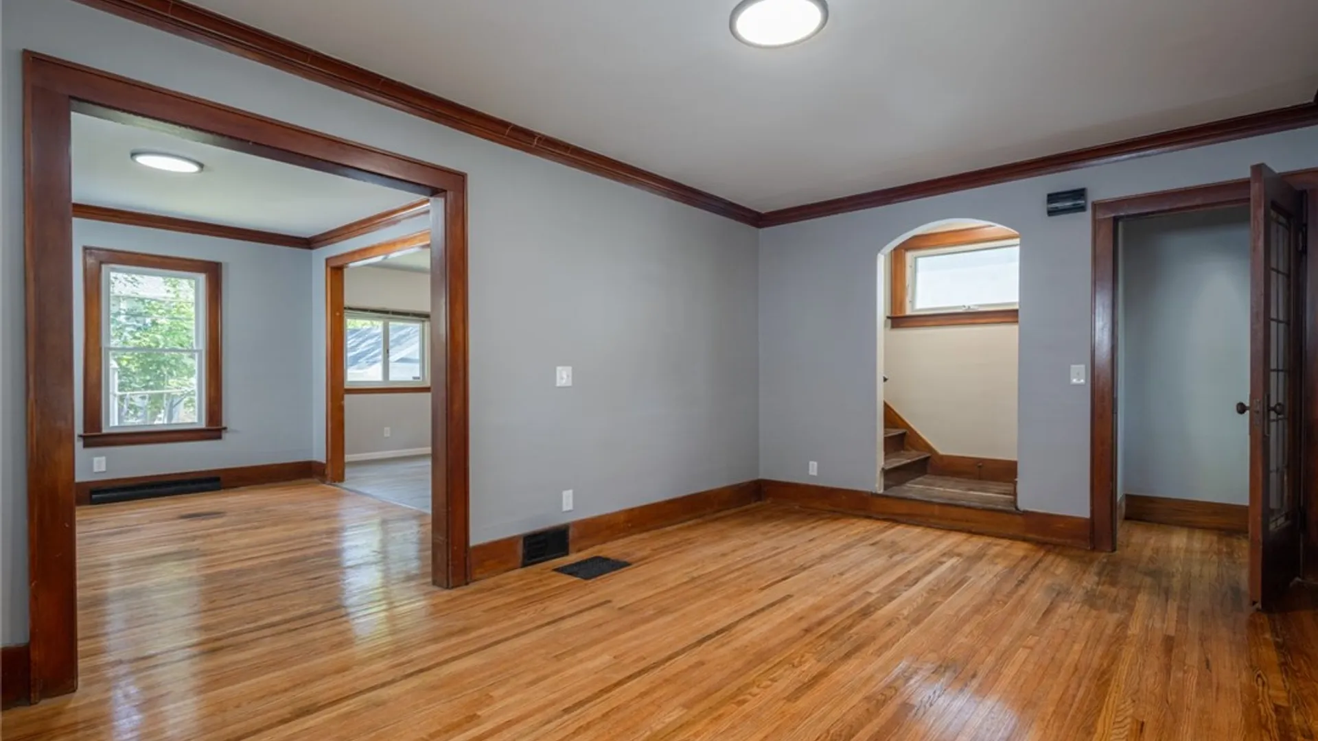 Property at 100 Rockview Terrace, Rochester, NY 14606 5