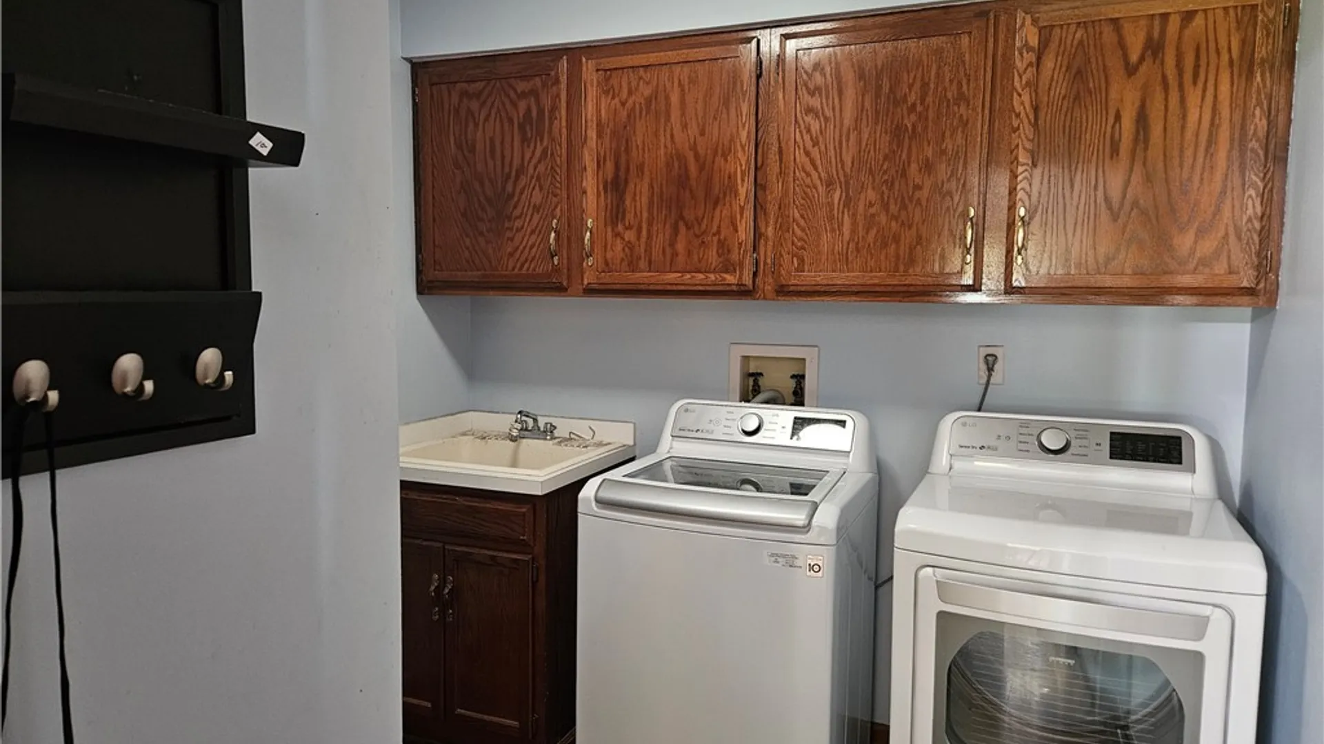 Property at 45 Cedar Ridge Drive, West Seneca, NY 14224 23