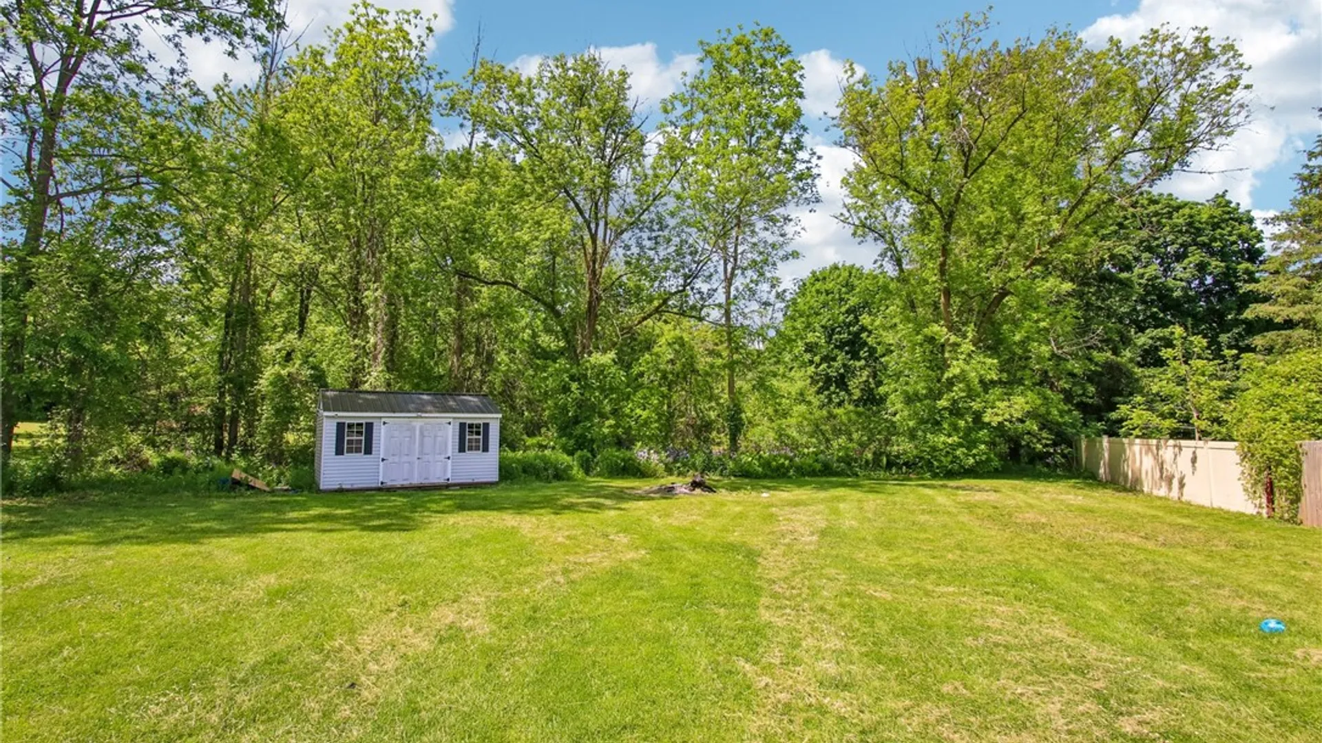Property at 54 East Avenue, Murray, NY 14470 24