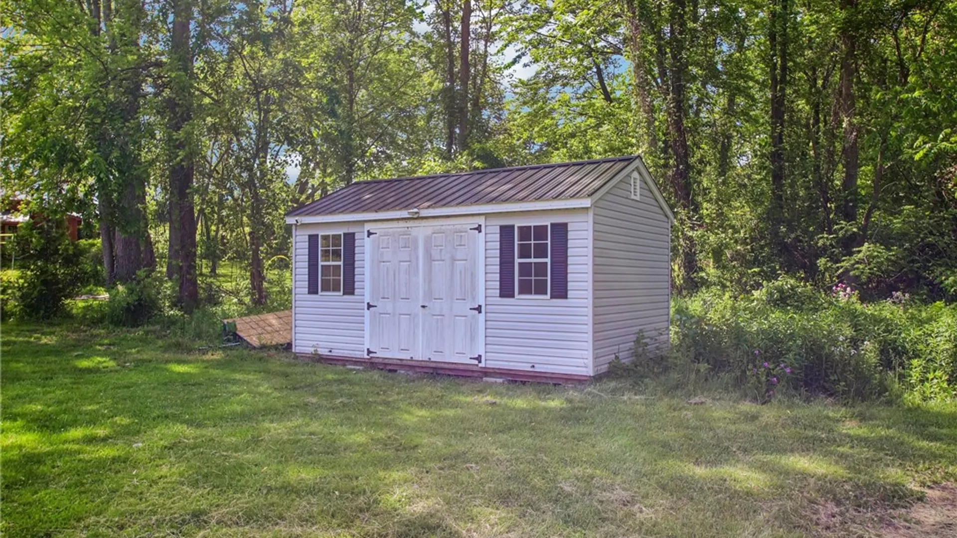 Property at 54 East Avenue, Murray, NY 14470 27