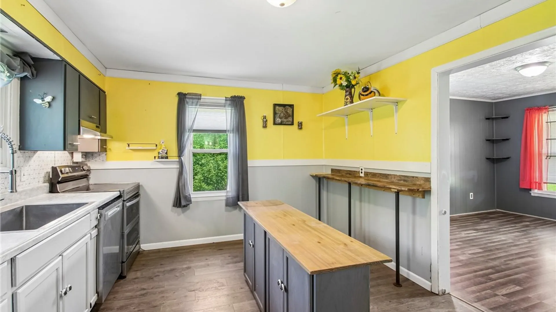 Property at 54 East Avenue, Murray, NY 14470 8