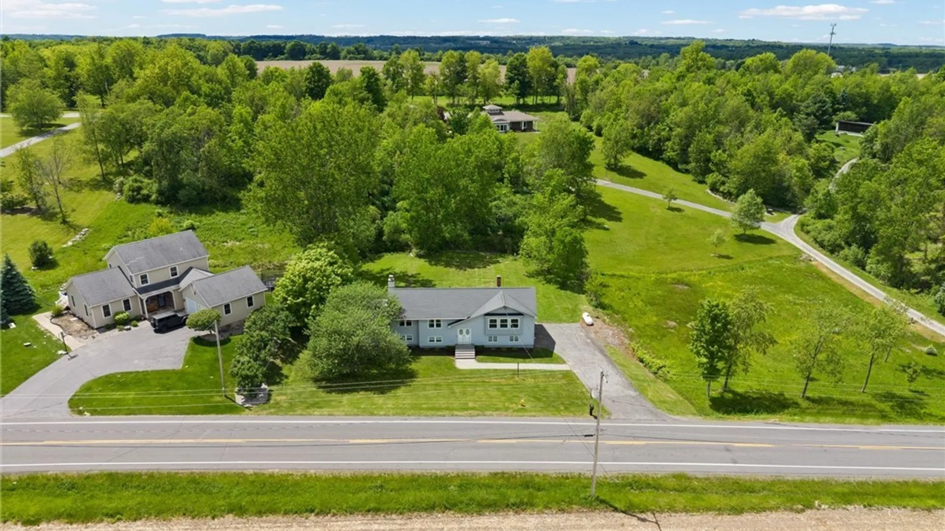 Property at 4557 Abbey Road, Onondaga, NY 13215 3