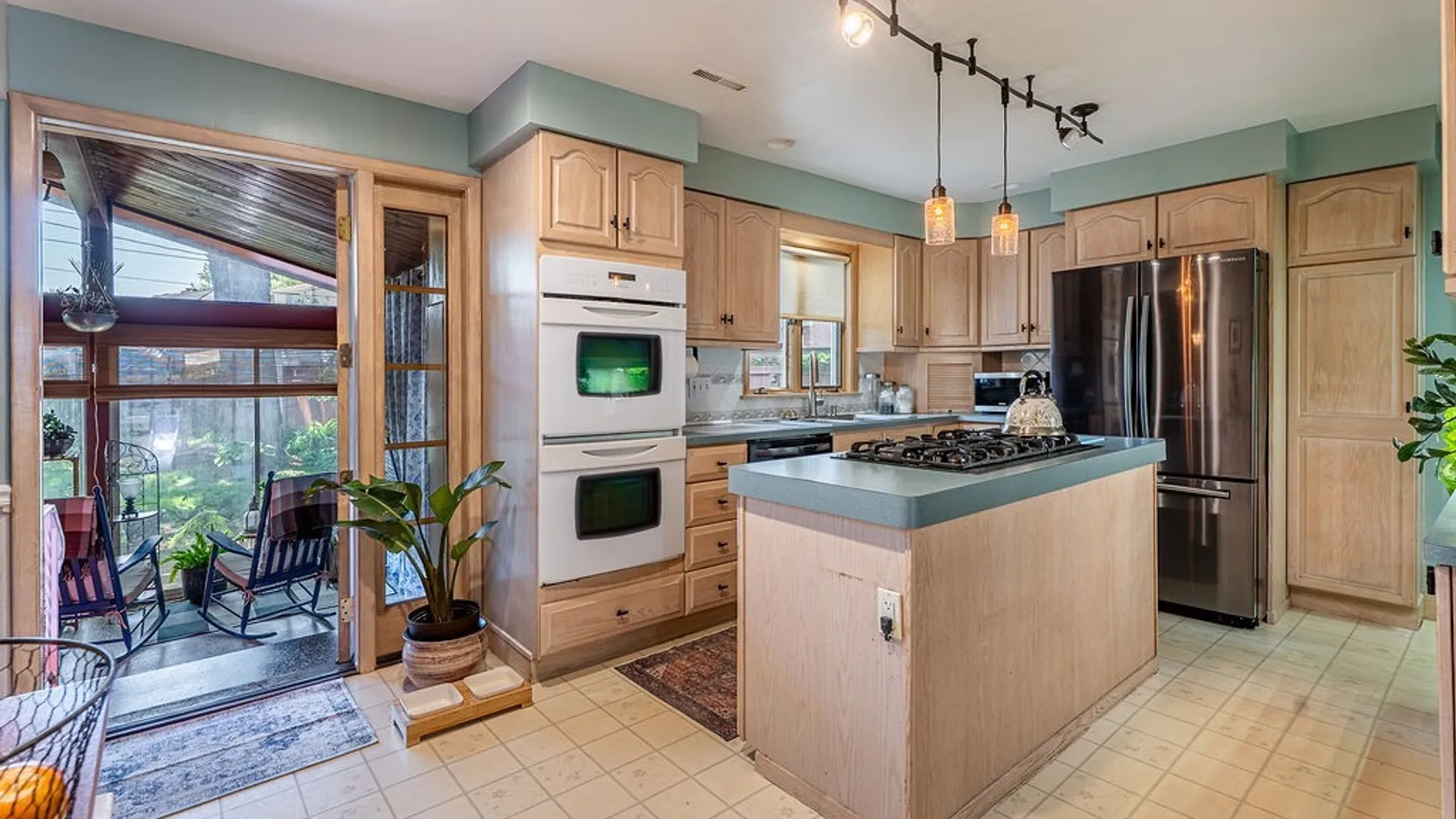 Property at 160 Kirkwood Drive, West Seneca, NY 14224 17