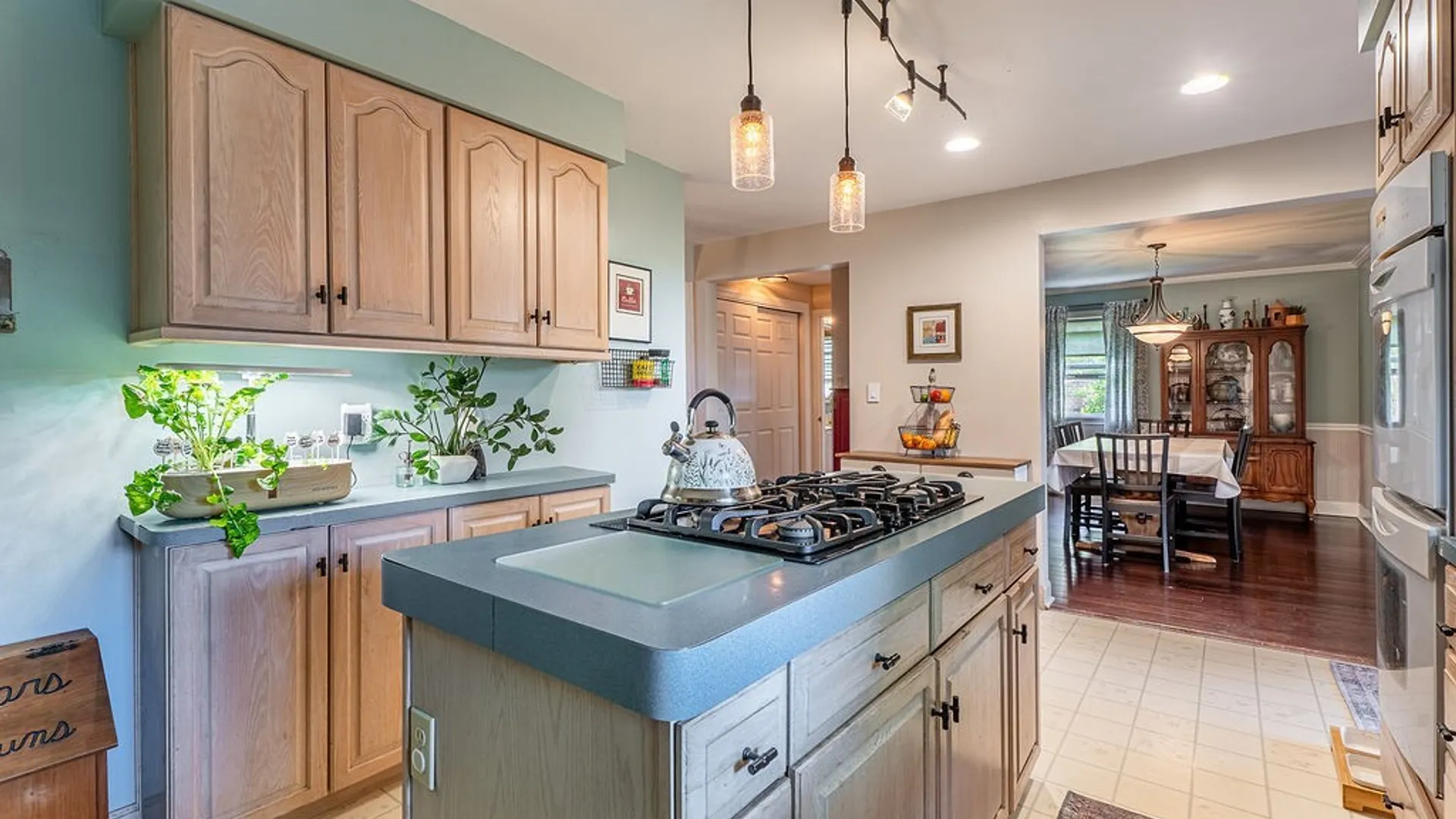 Property at 160 Kirkwood Drive, West Seneca, NY 14224 19
