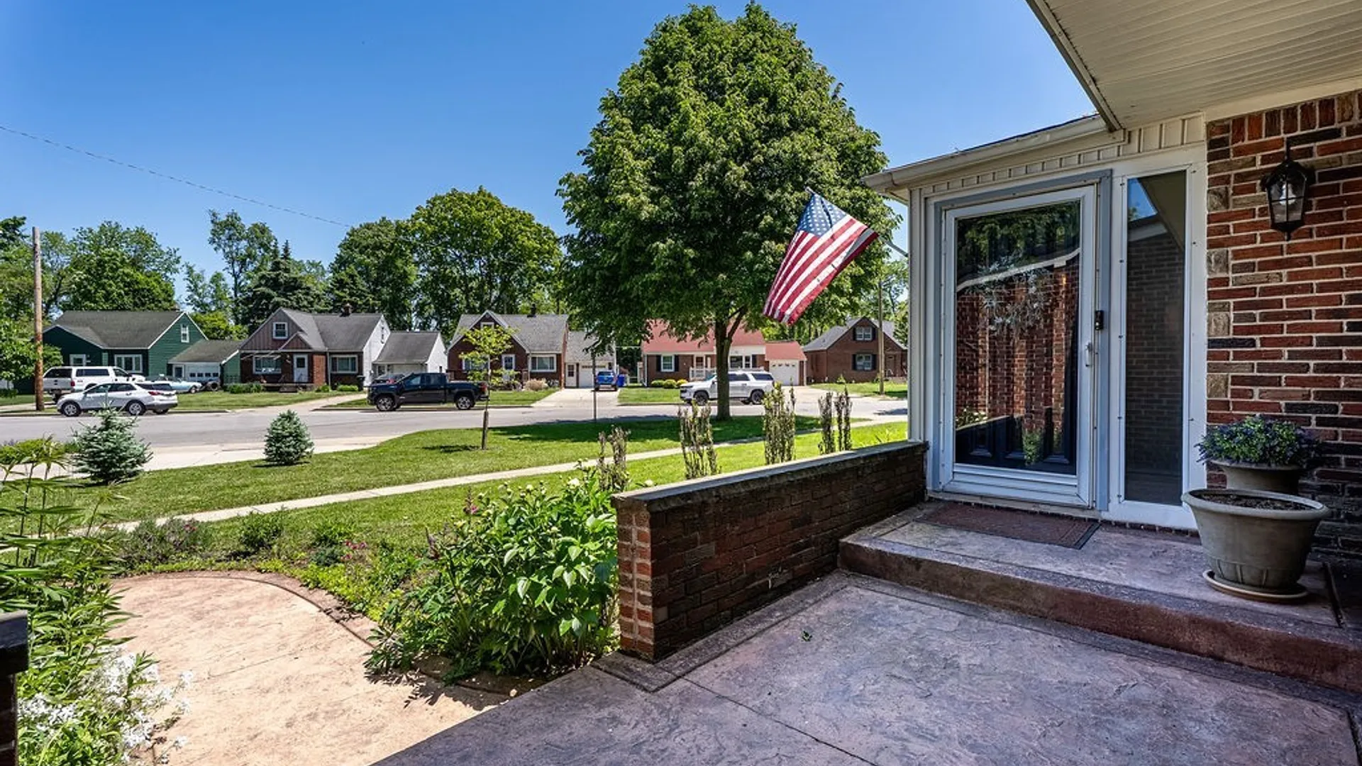 Property at 160 Kirkwood Drive, West Seneca, NY 14224 2