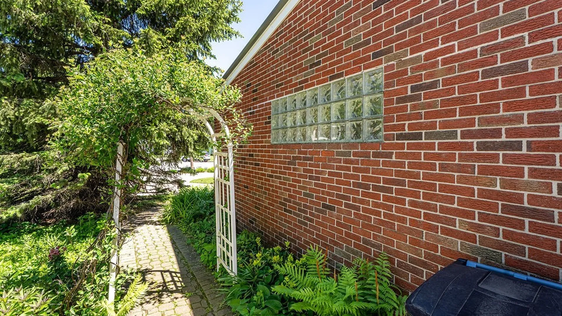 Property at 160 Kirkwood Drive, West Seneca, NY 14224 48