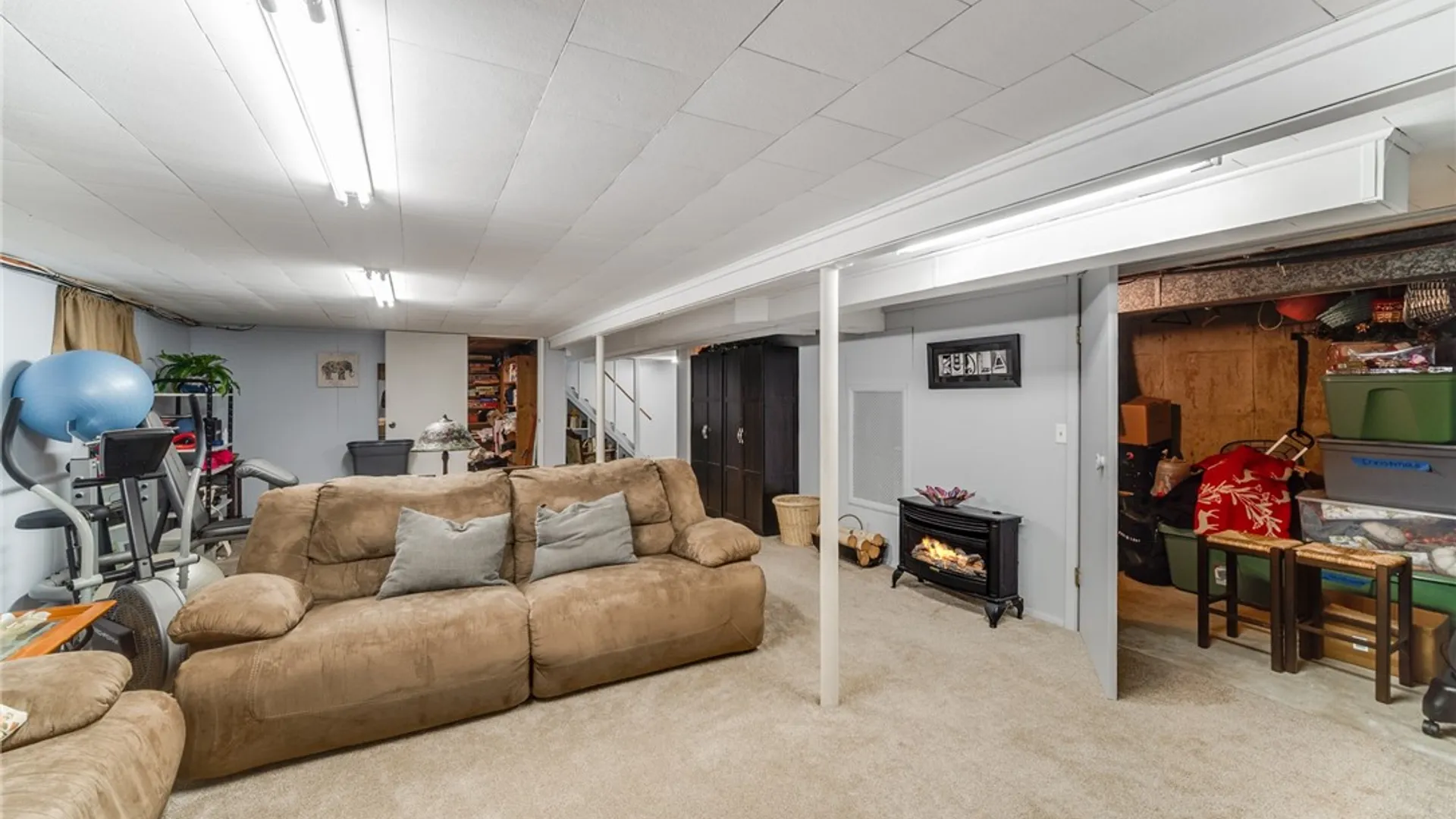 Property at 346 Kartes Drive, Greece, NY 14616 16
