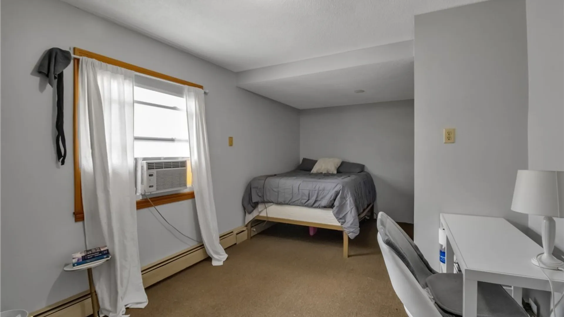Property at 40 W Winspear Avenue, Buffalo, NY 14214 13