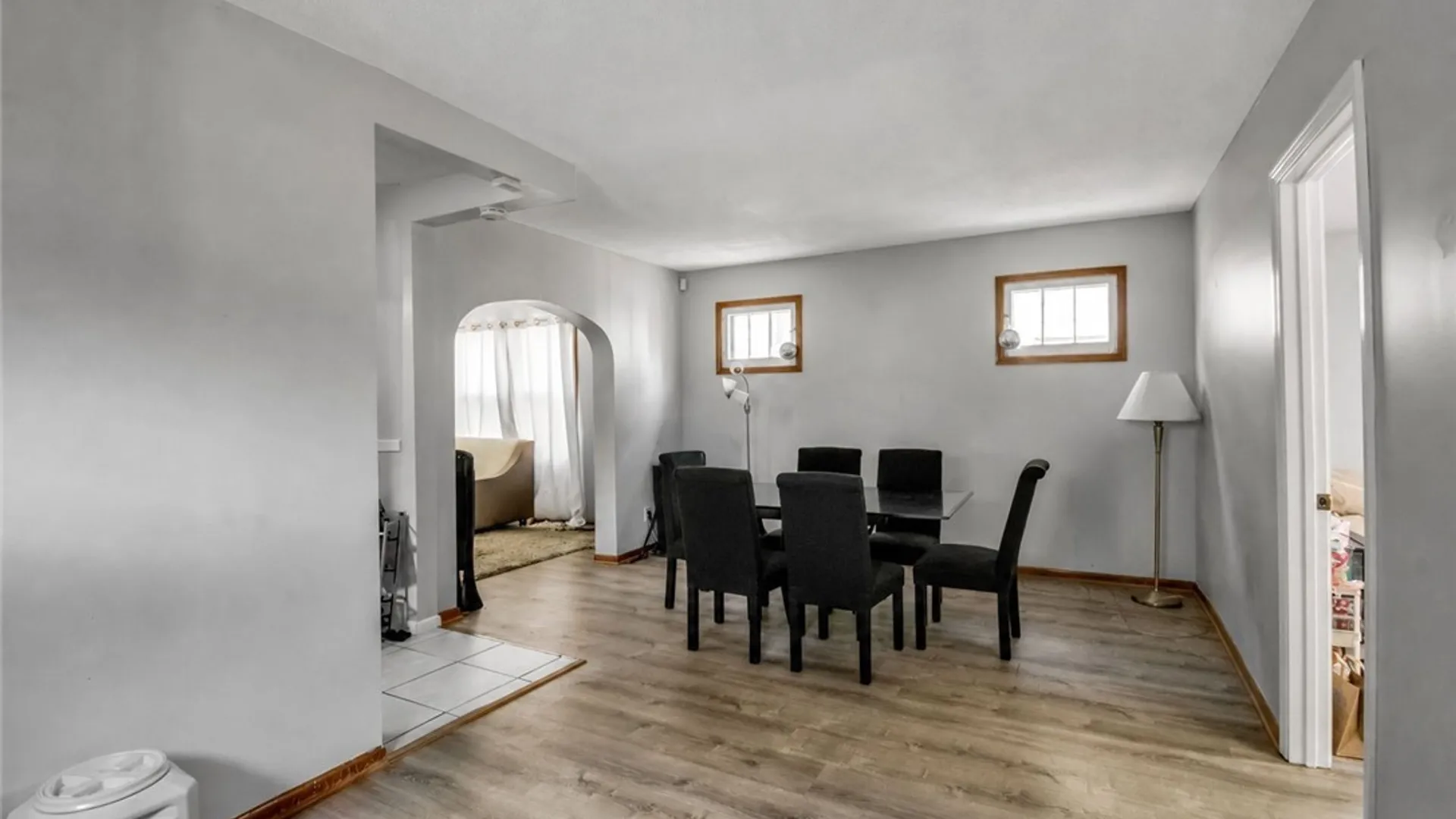 Property at 40 W Winspear Avenue, Buffalo, NY 14214 8