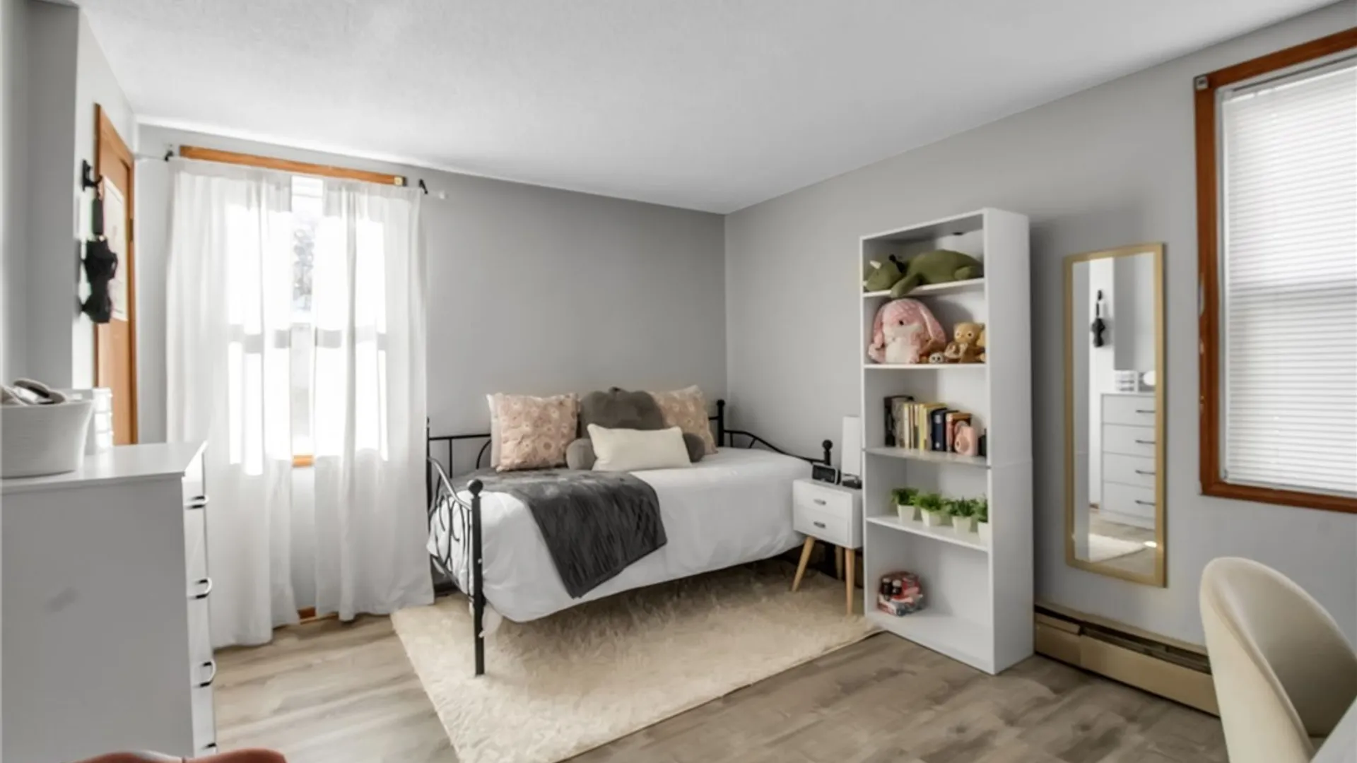 Property at 40 W Winspear Avenue, Buffalo, NY 14214 9