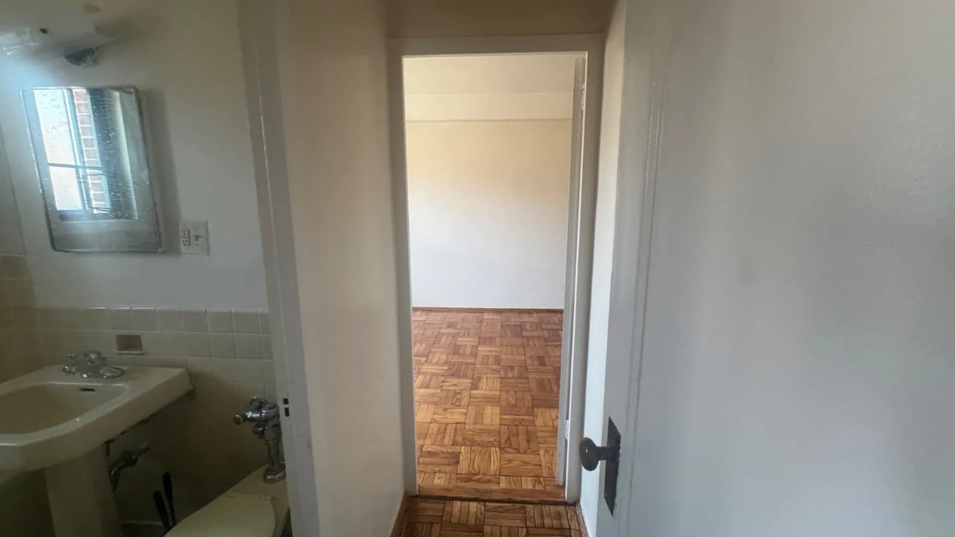 Property at 1409 Metropolitan Ave, Bronx, NY 10462 14
