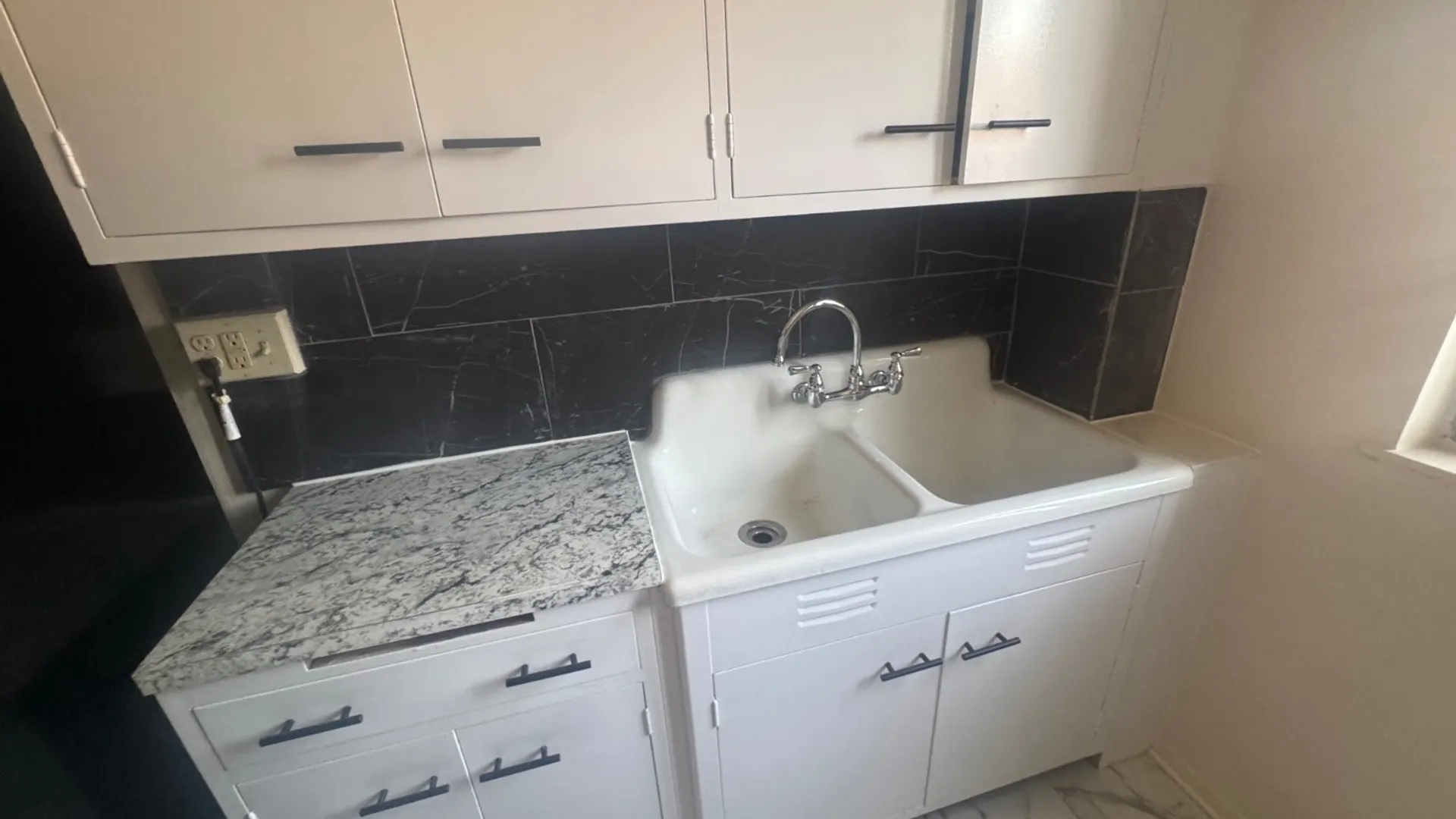 Property at 1409 Metropolitan Ave, Bronx, NY 10462 3