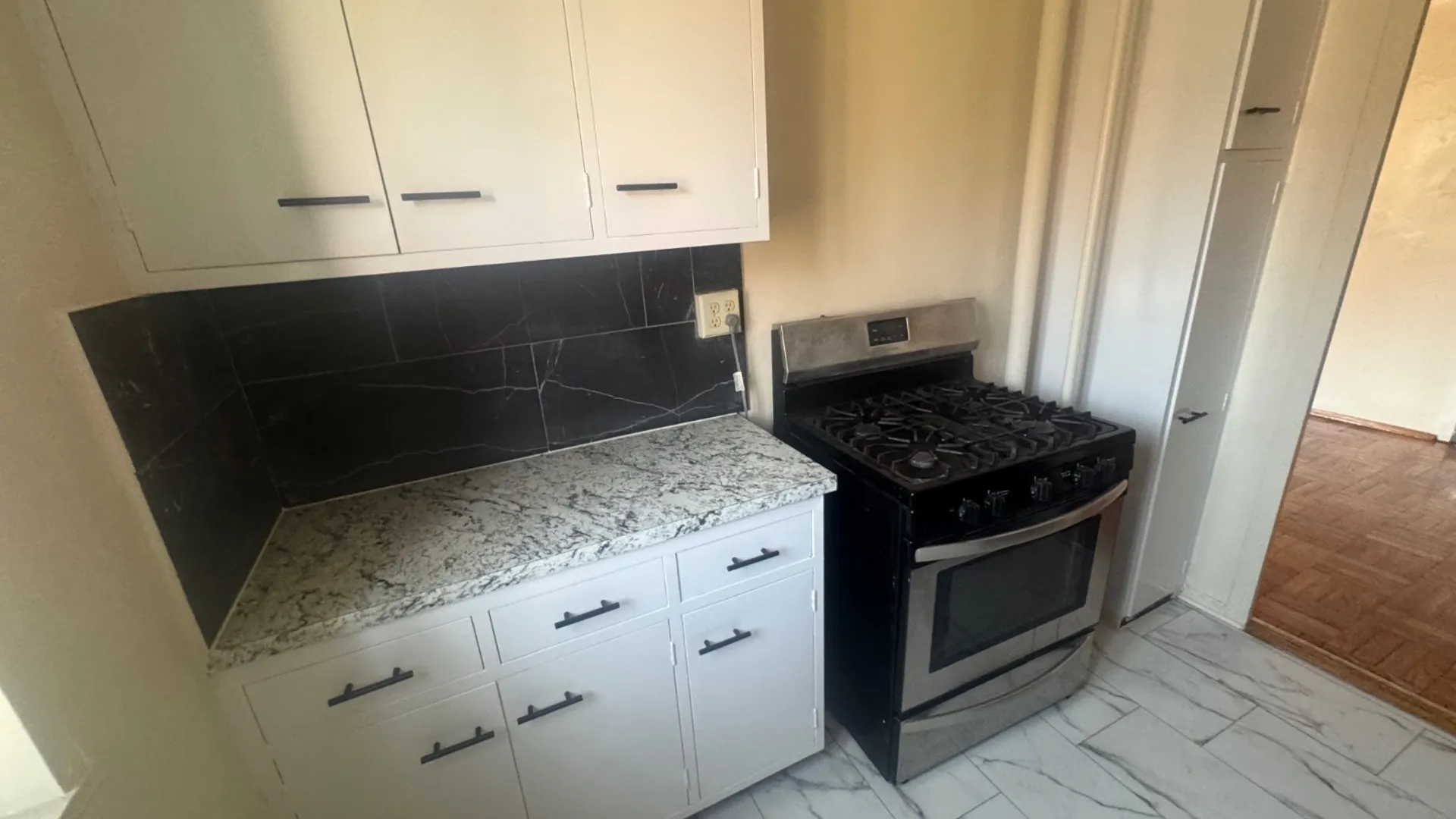 Property at 1409 Metropolitan Ave, Bronx, NY 10462 4