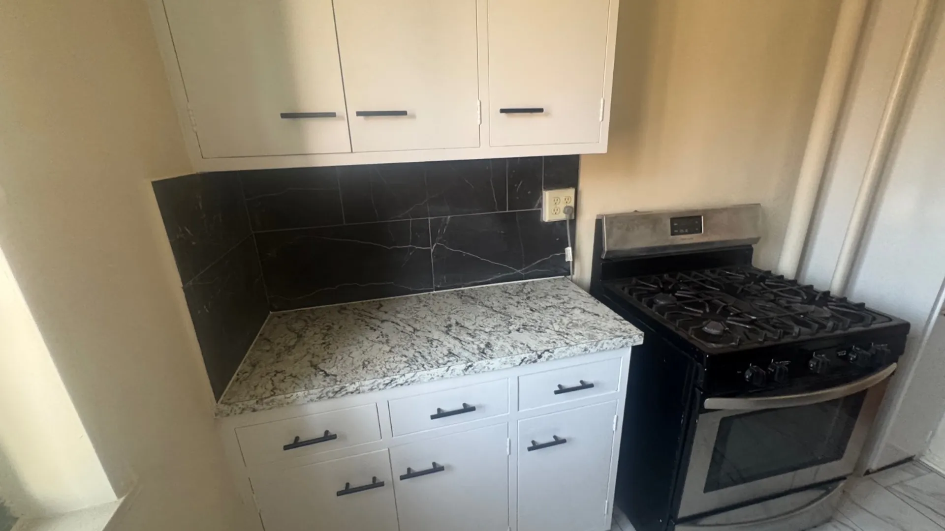 Property at 1409 Metropolitan Ave, Bronx, NY 10462 6