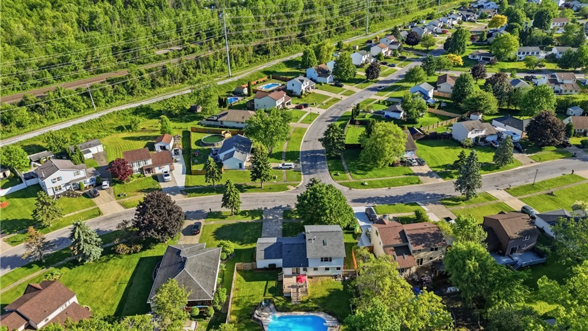 Property at 2224 Harbor Run Lane, Hamburg, NY 14085 46