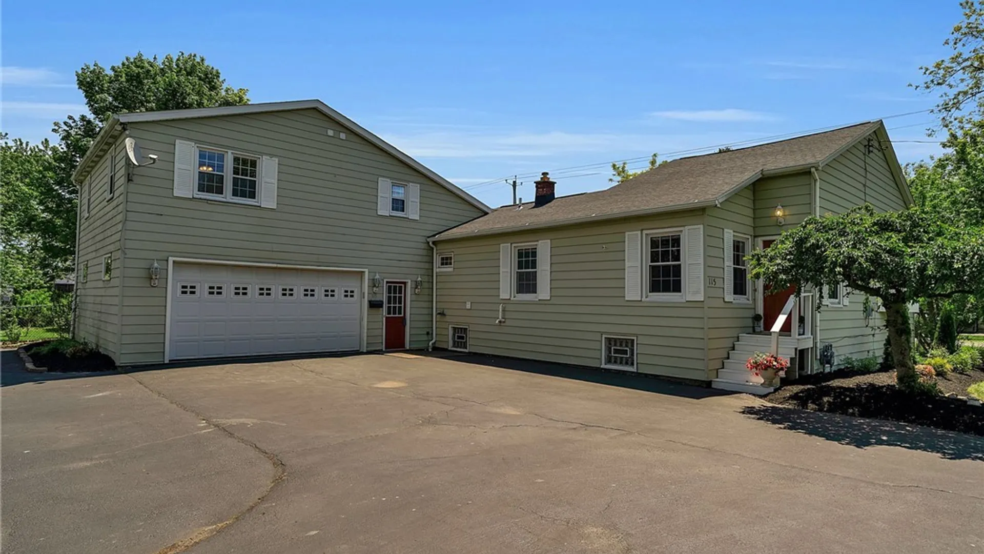 Property at 115 Tennyson Terrace, Amherst, NY 14221 3