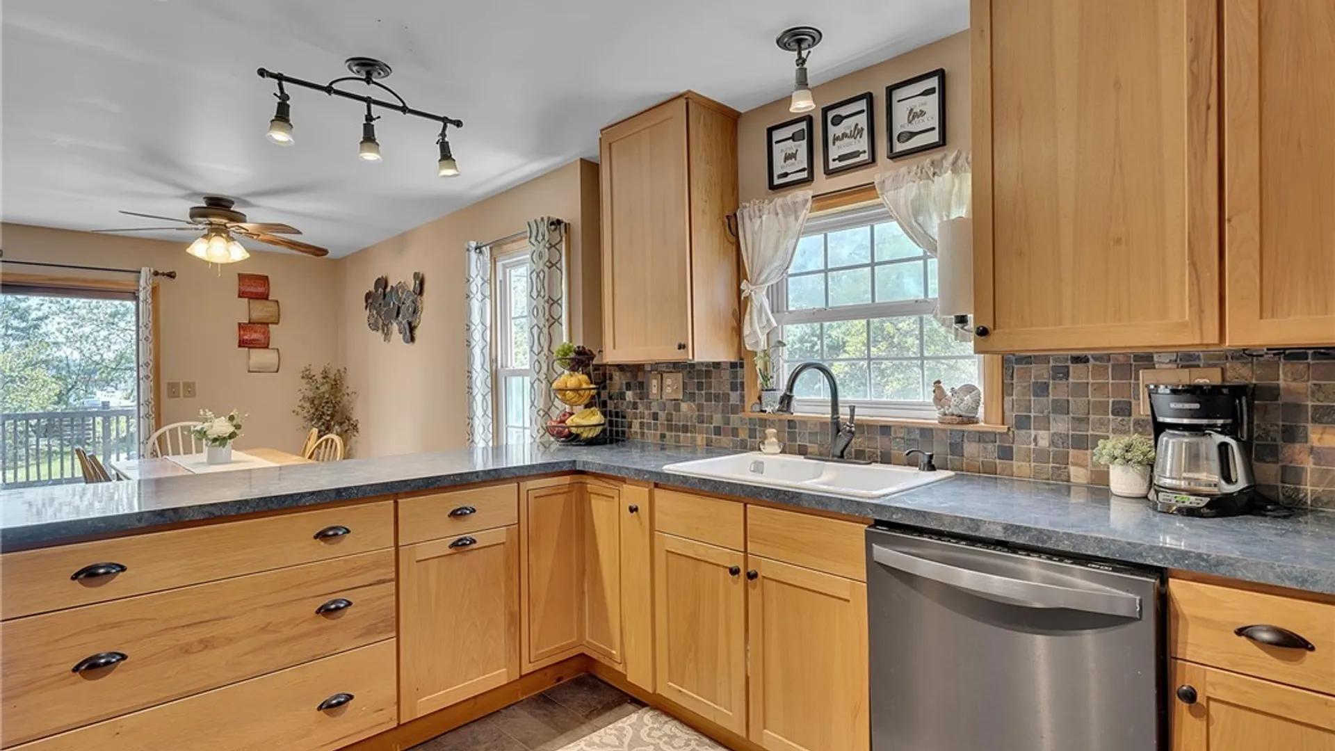 Property at 115 Tennyson Terrace, Amherst, NY 14221 9