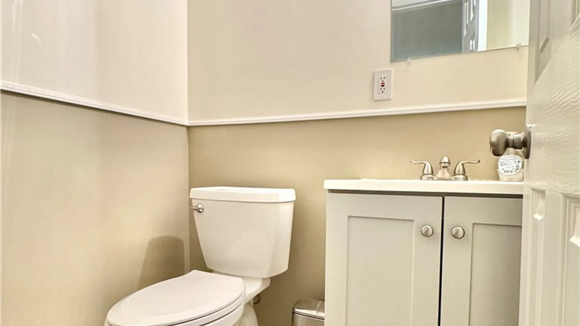 Property at 8142 Scotia Lane, Clay, NY 13090 17