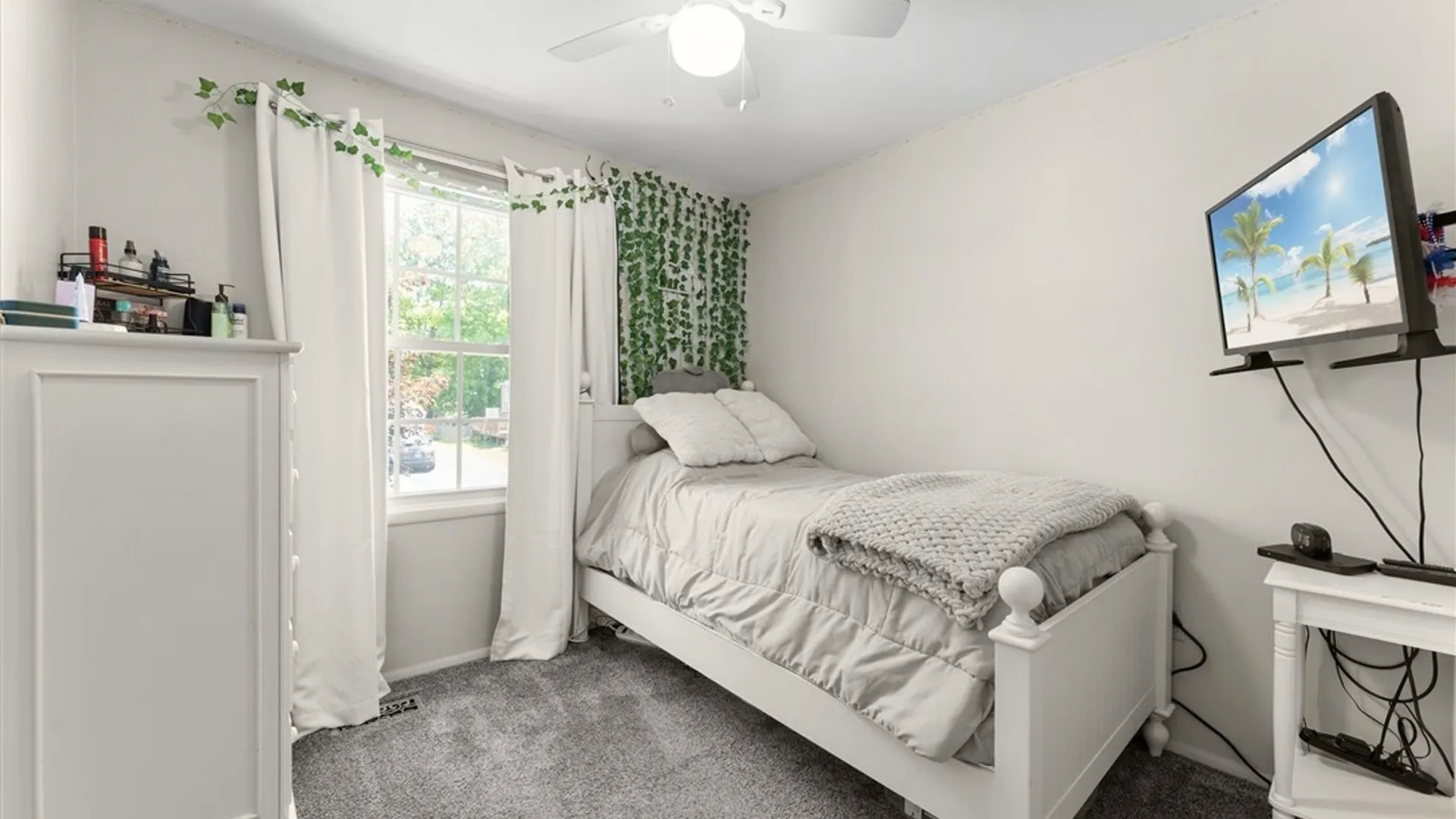 Property at 6249 Wynmoor Drive, Cicero, NY 13039 20