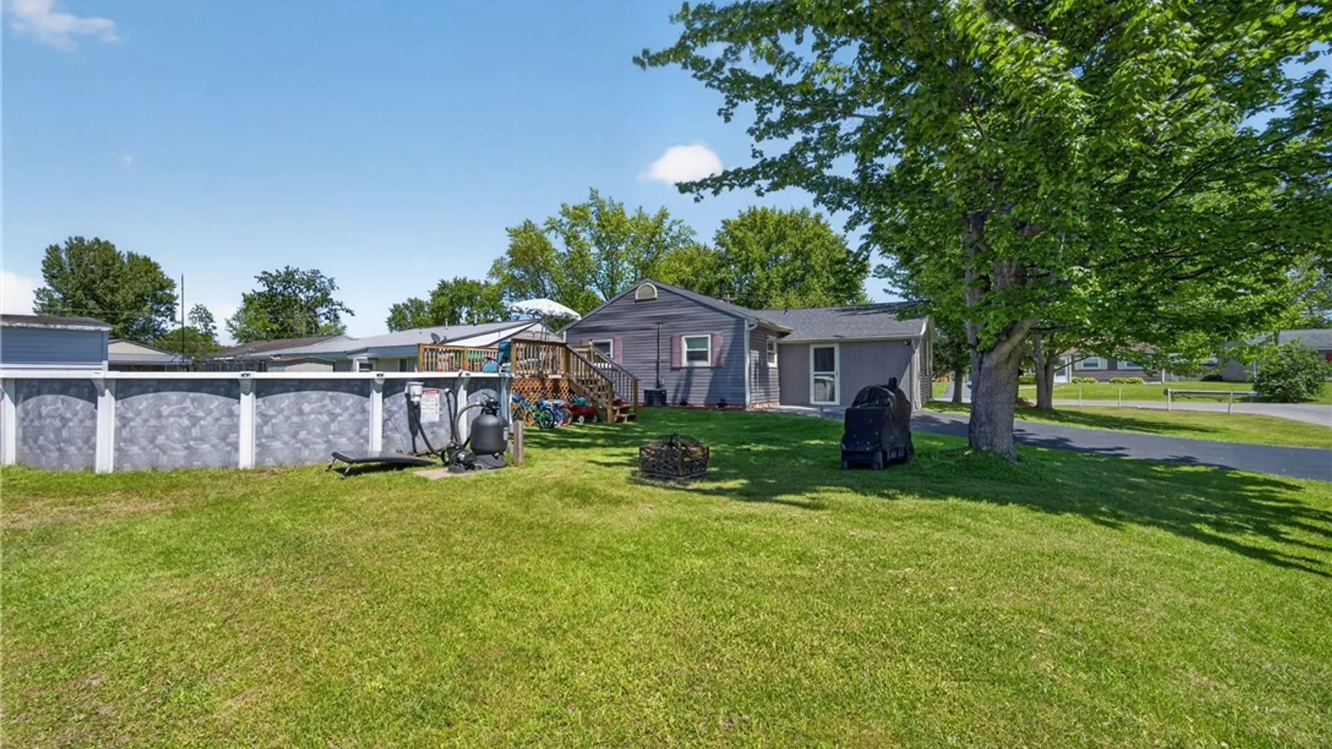 Property at 7953 Eisenhower Boulevard, Cicero, NY 13030 27