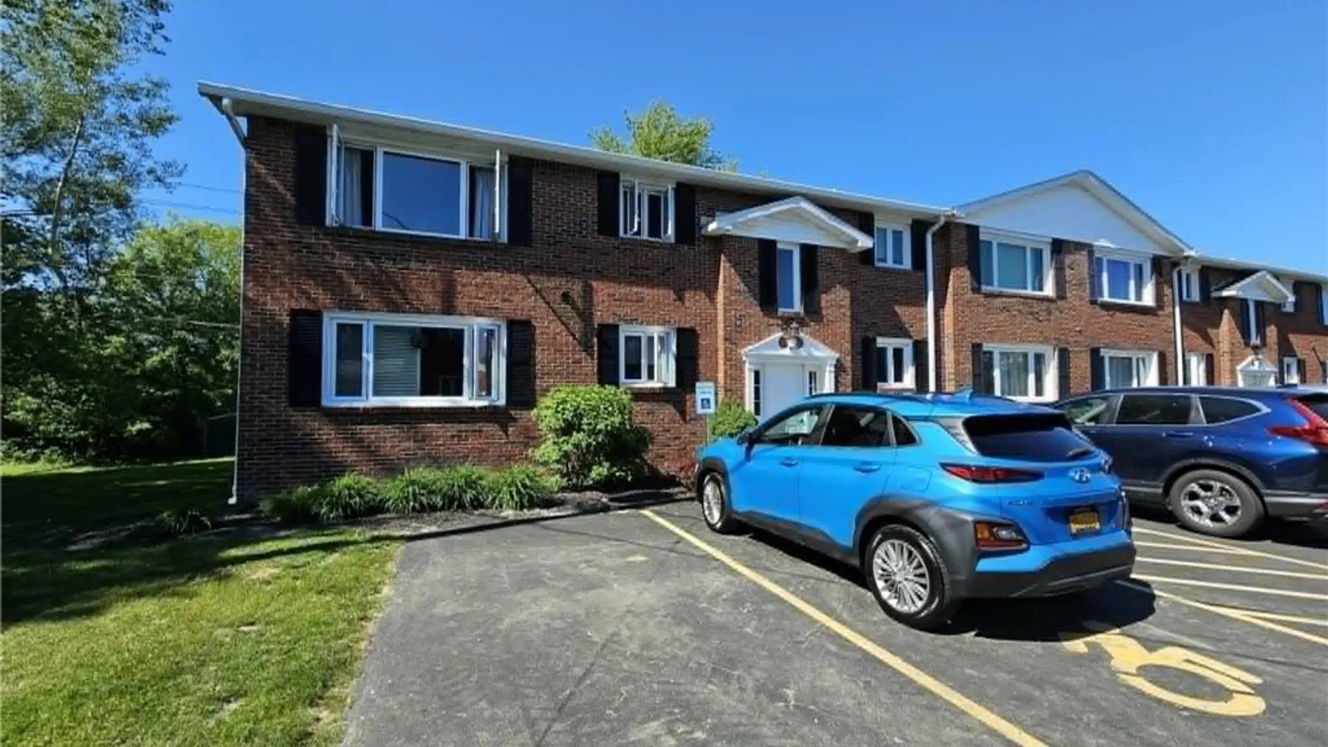 Property at 1050 Reserve Road, West Seneca, NY 14224 2