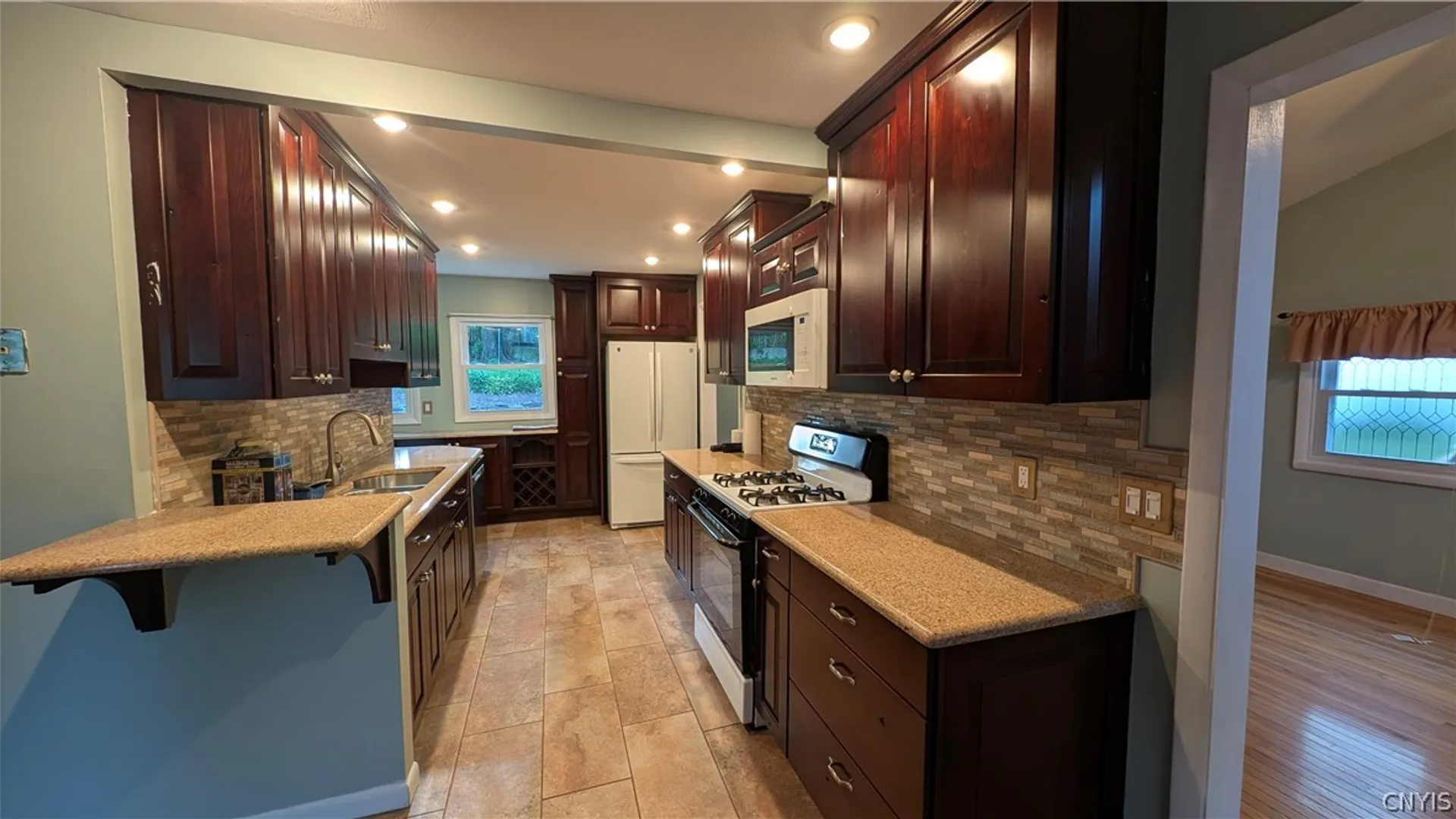 Property at 15 Wexford Road, DeWitt, NY 13214 4