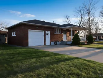 9605 Greenwald Avenue, Niagara Falls, NY 14304