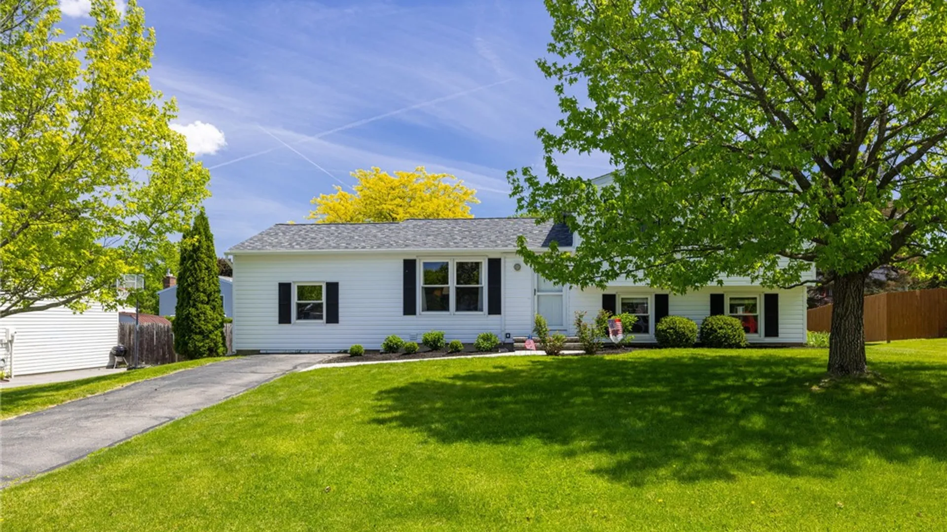 Property at 1739 Birchwood Drive, Farmington, NY 14425 2