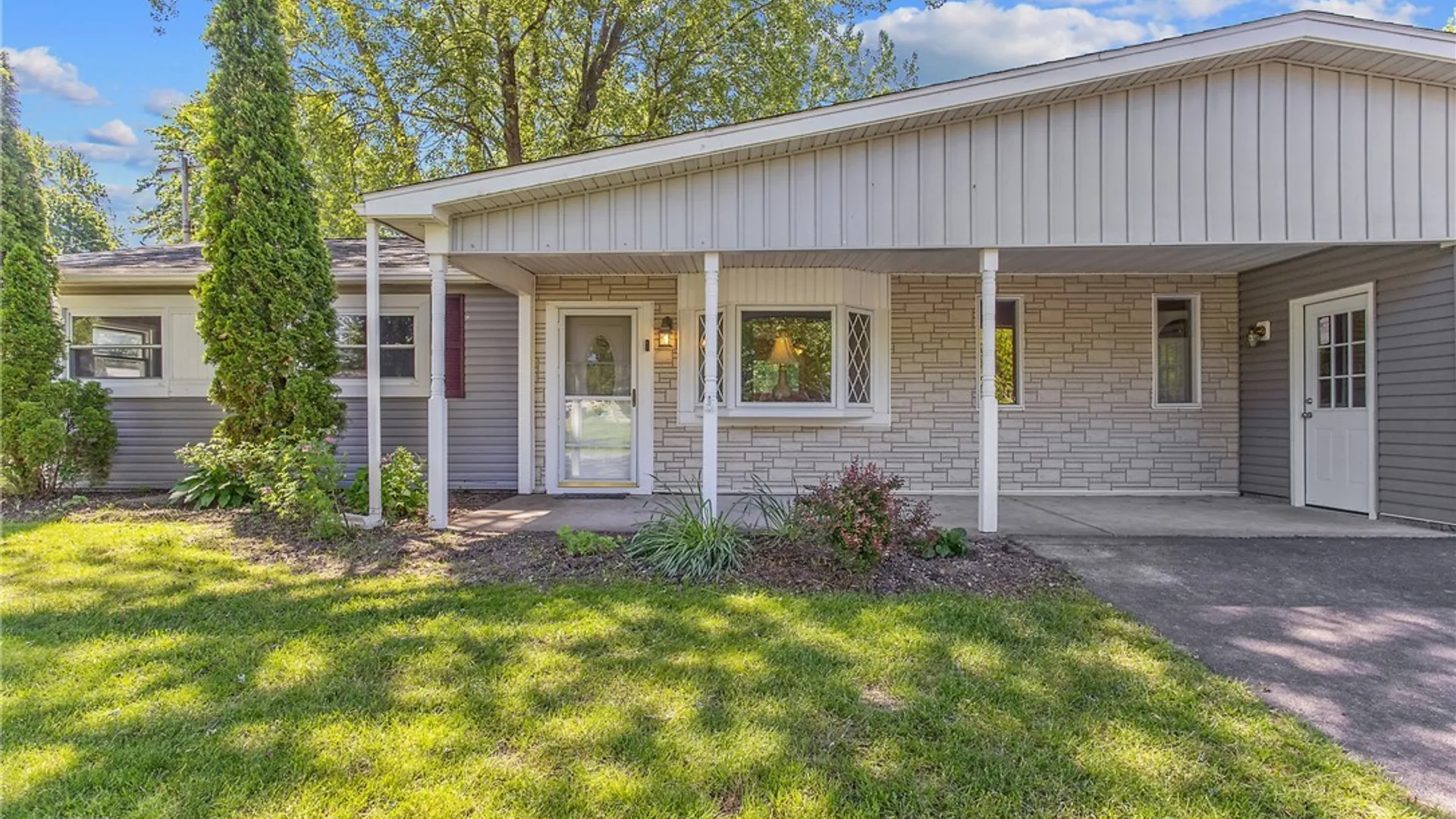 Property at 7902 St Francis Drive, Cicero, NY 13030 2