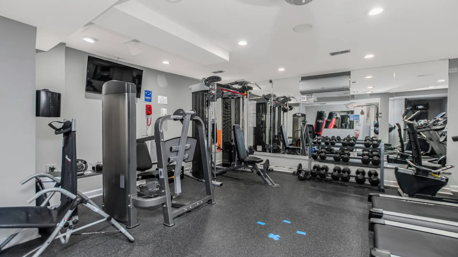 Property at 1874 Pelham Parkway S, Bronx, NY 10461 8